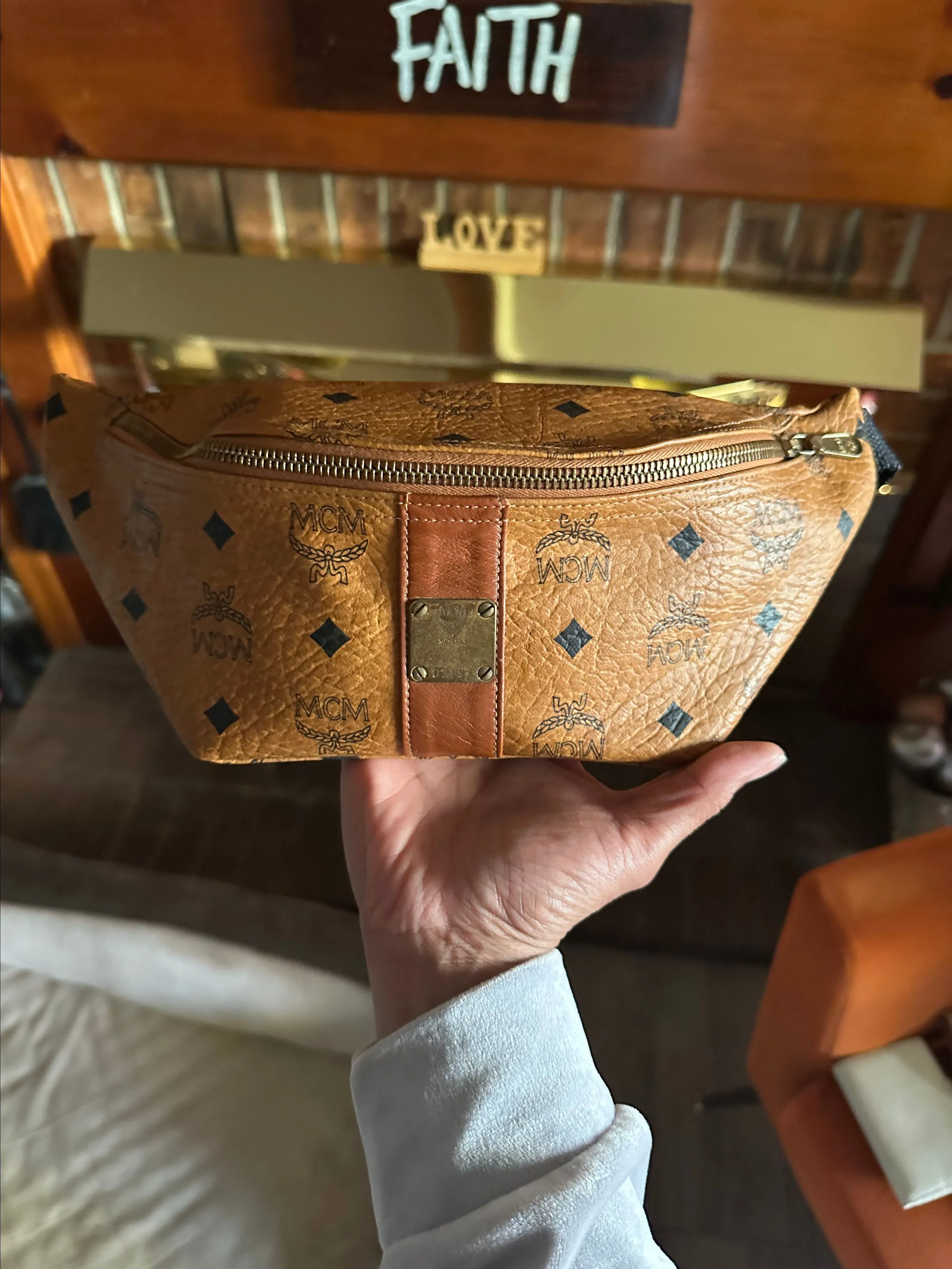 Product image for MCM fanniepack