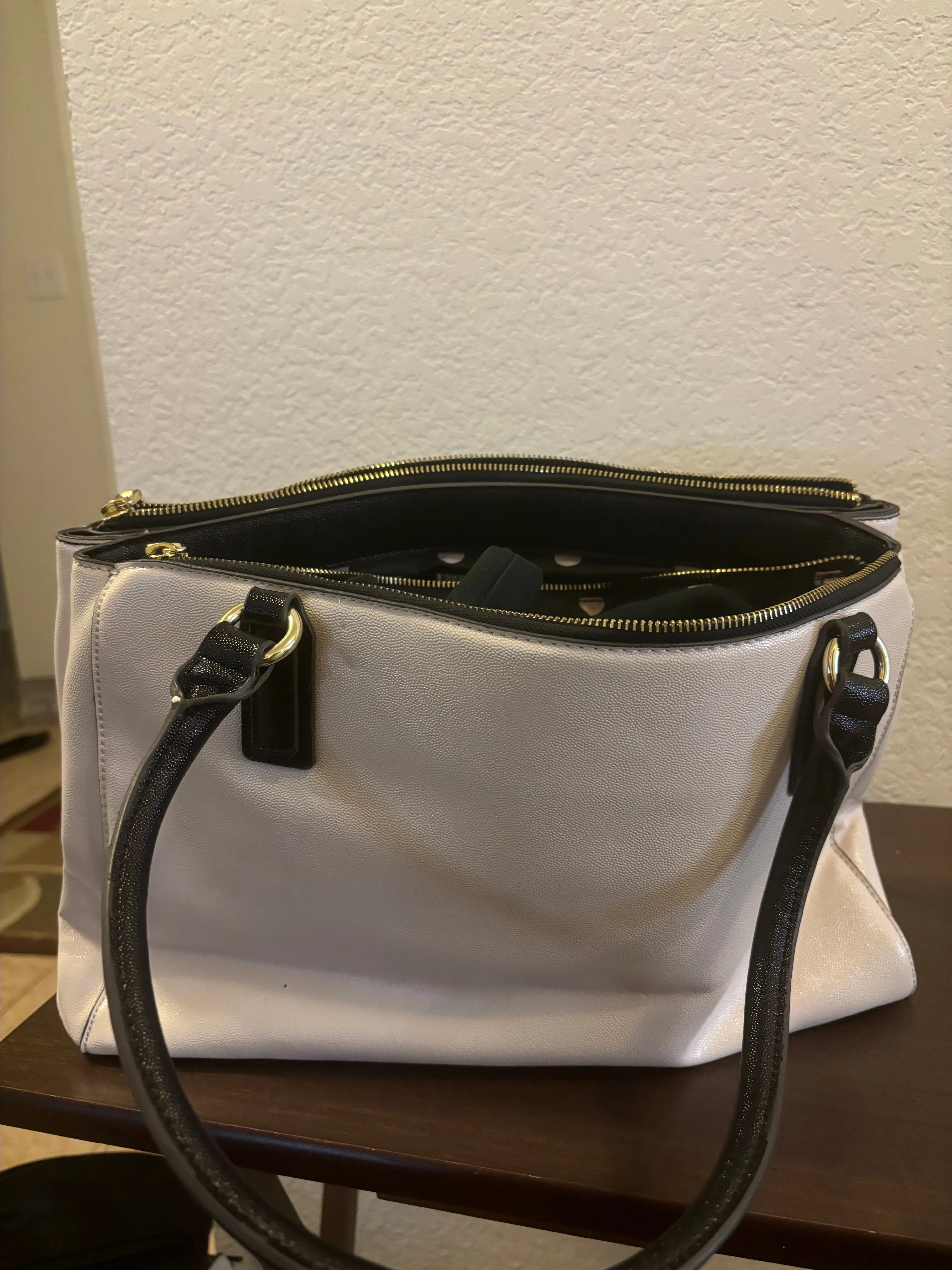 Product image for Lady's hand bag