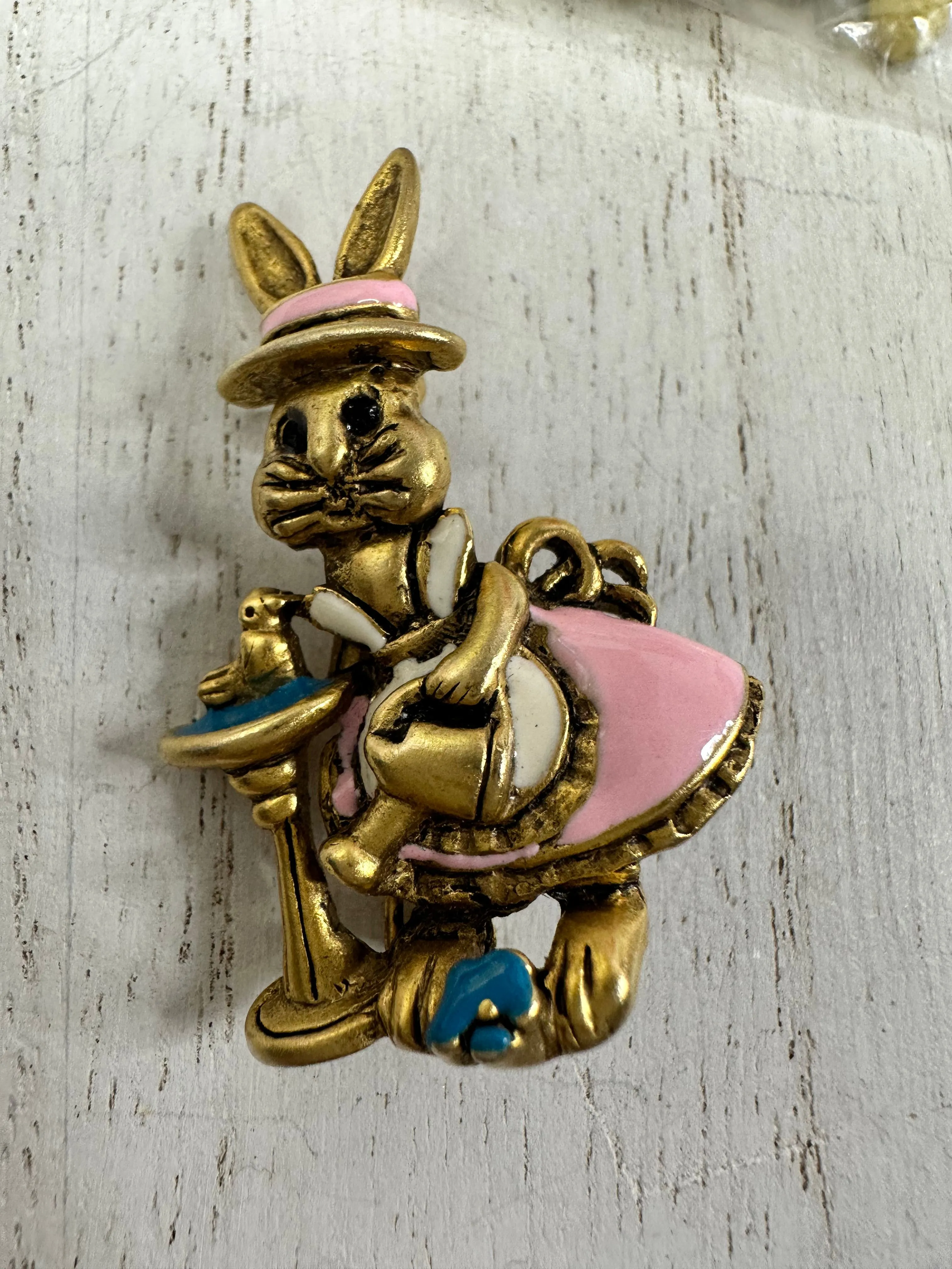 Product image for 1731 Danecraft bunny brooch