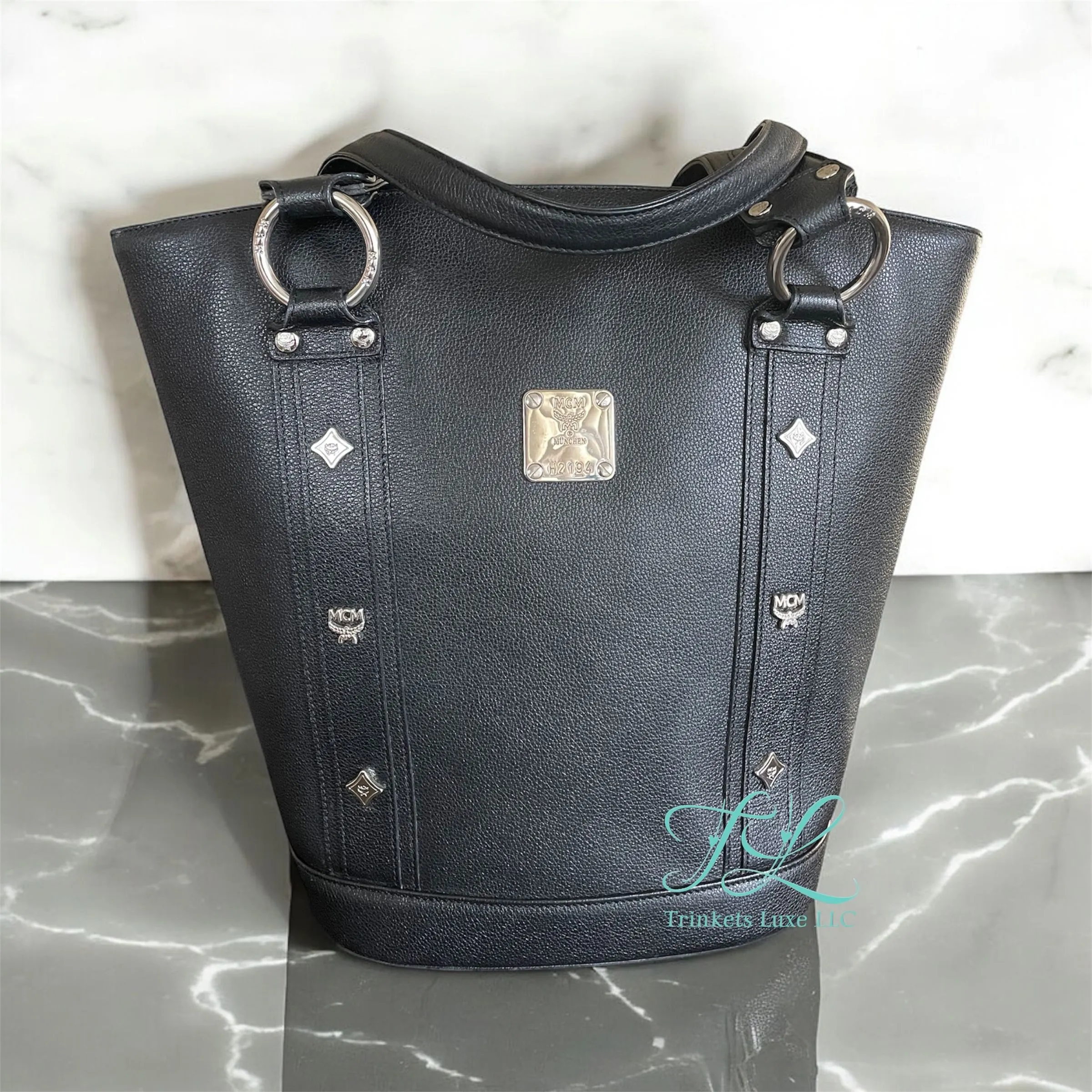 Product image for MCM Leather Bucket Tote Bag