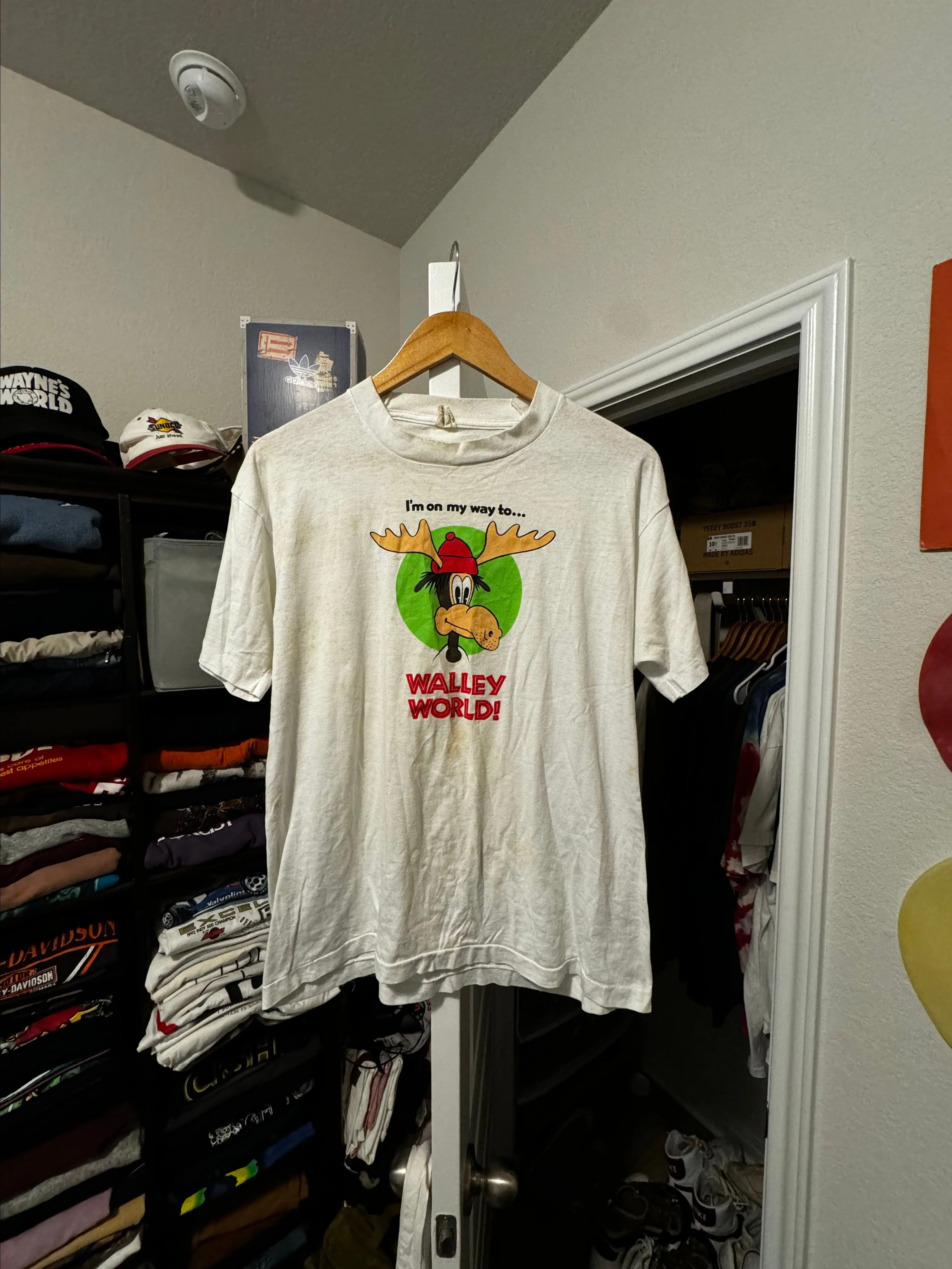 Product image for 1983 National Lampoons Vacation Walley World tee, XL RARE SIZE