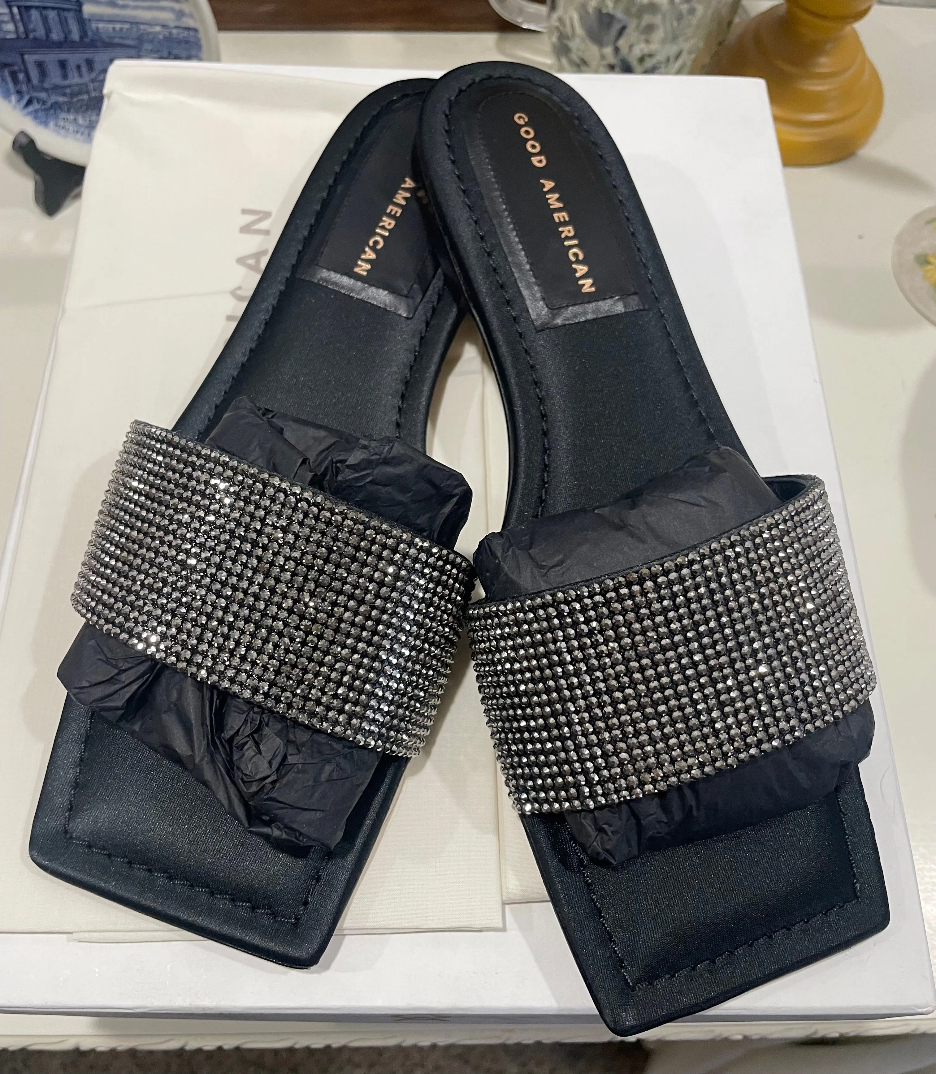 Product image for NEW Good American Black Crystal Crush Standout Slide-9