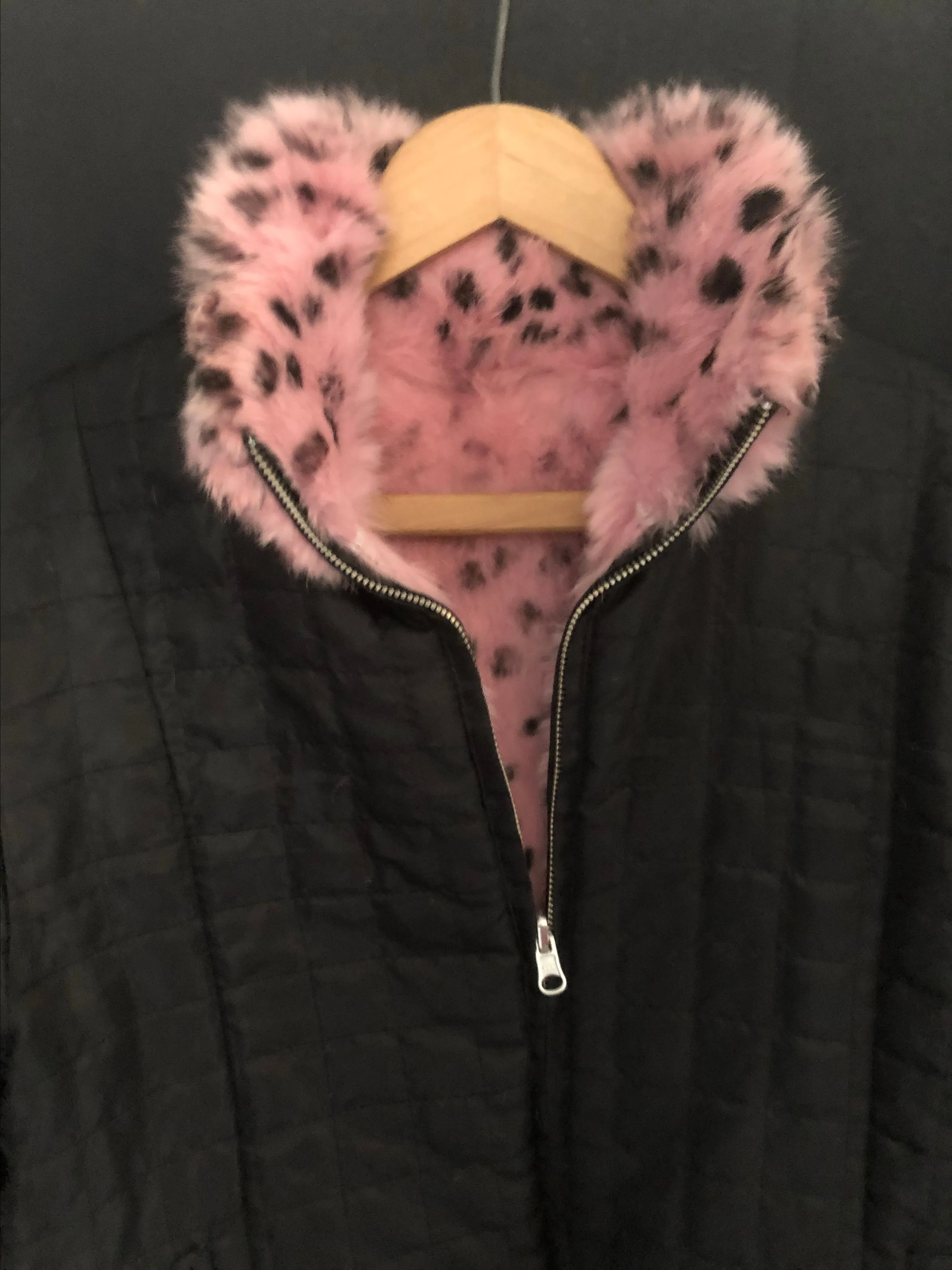 Listing Image Blurred Background