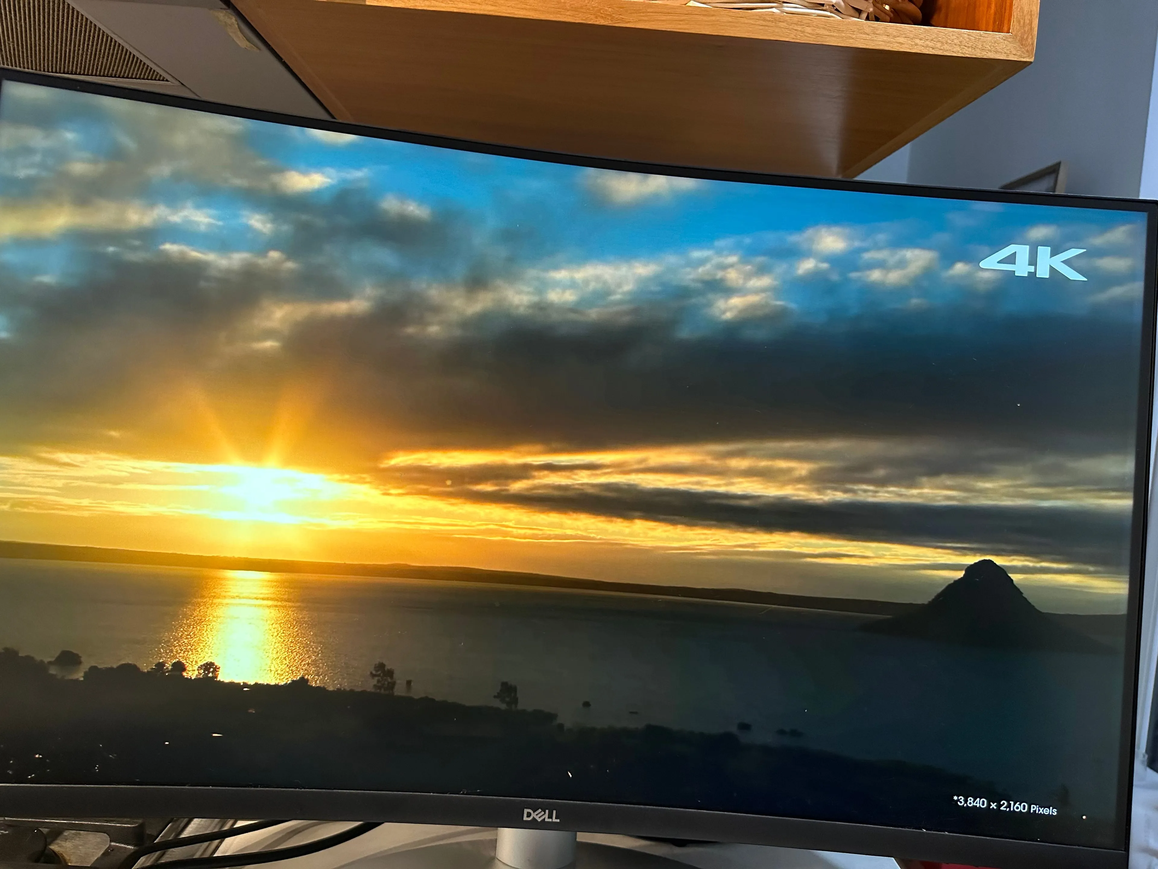 Product image for 32" Dell Ultra HD UHD Curved Monitor S3221QS