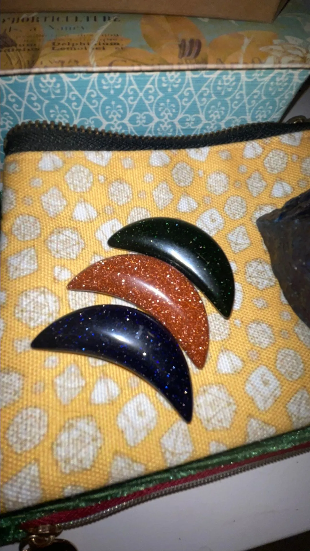 Product image for Green Sparkly Moon Crystal