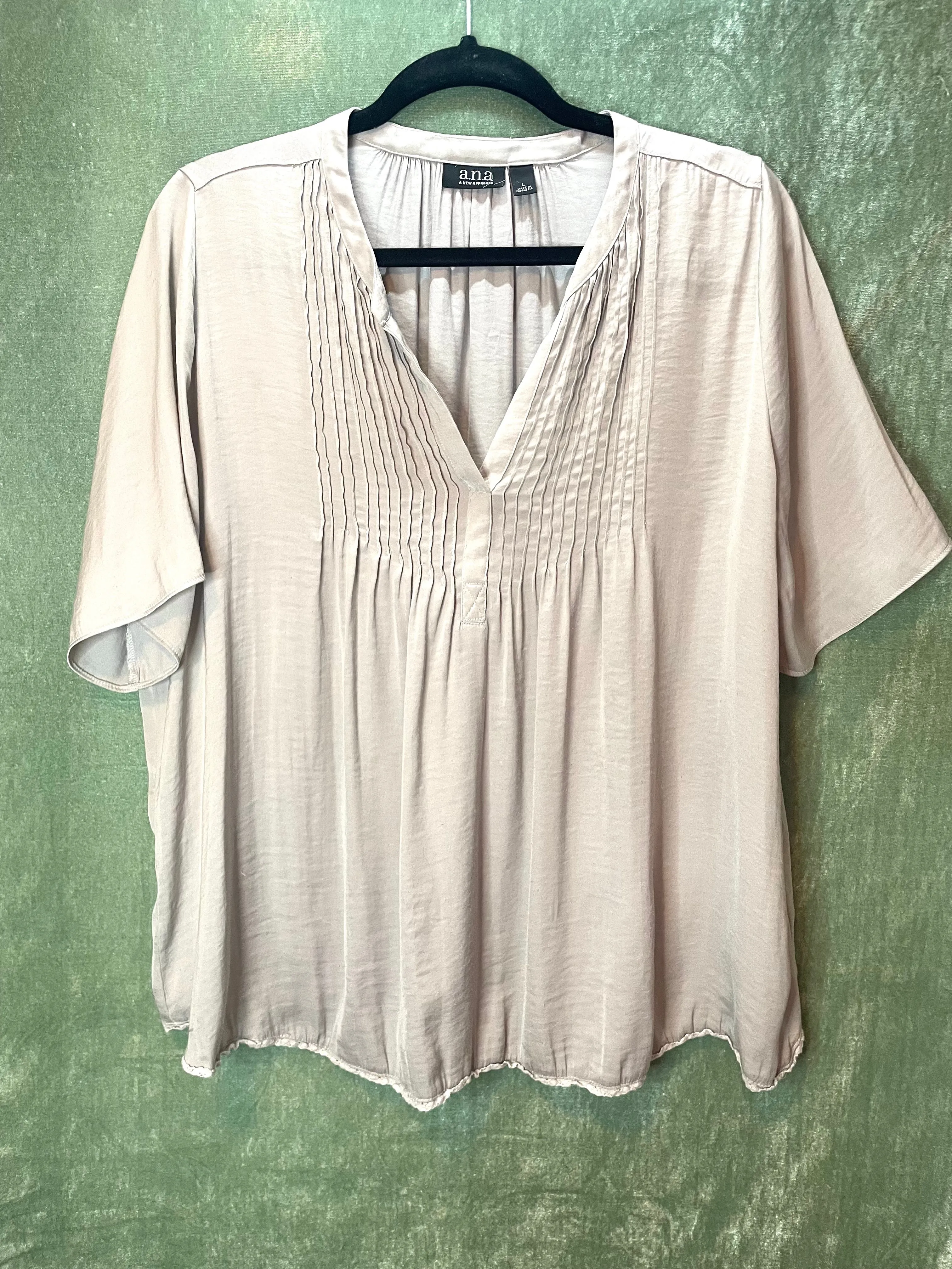 Product image for a.n.a, Tan, Silky Short Sleeve Top, Sz L, #A11