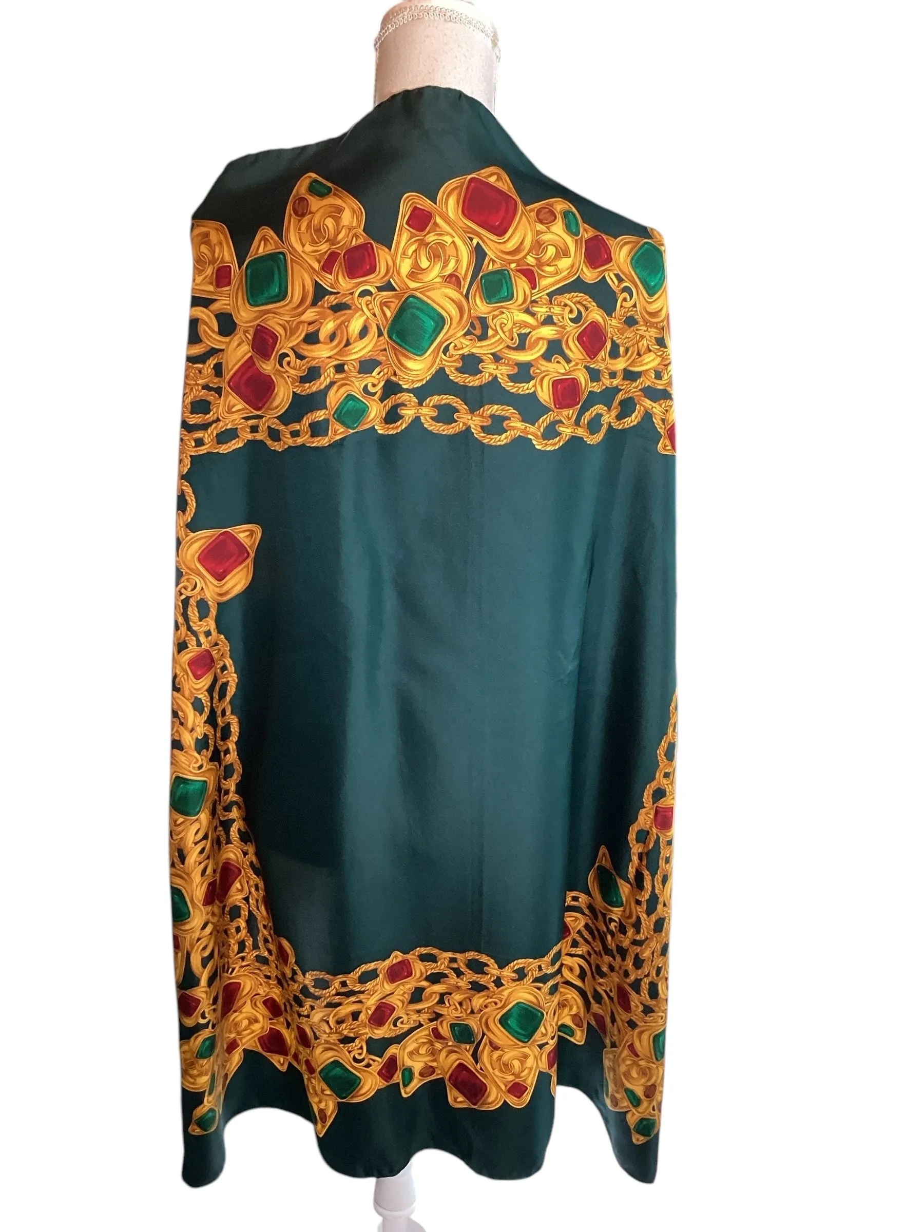 Listing Image Blurred Background