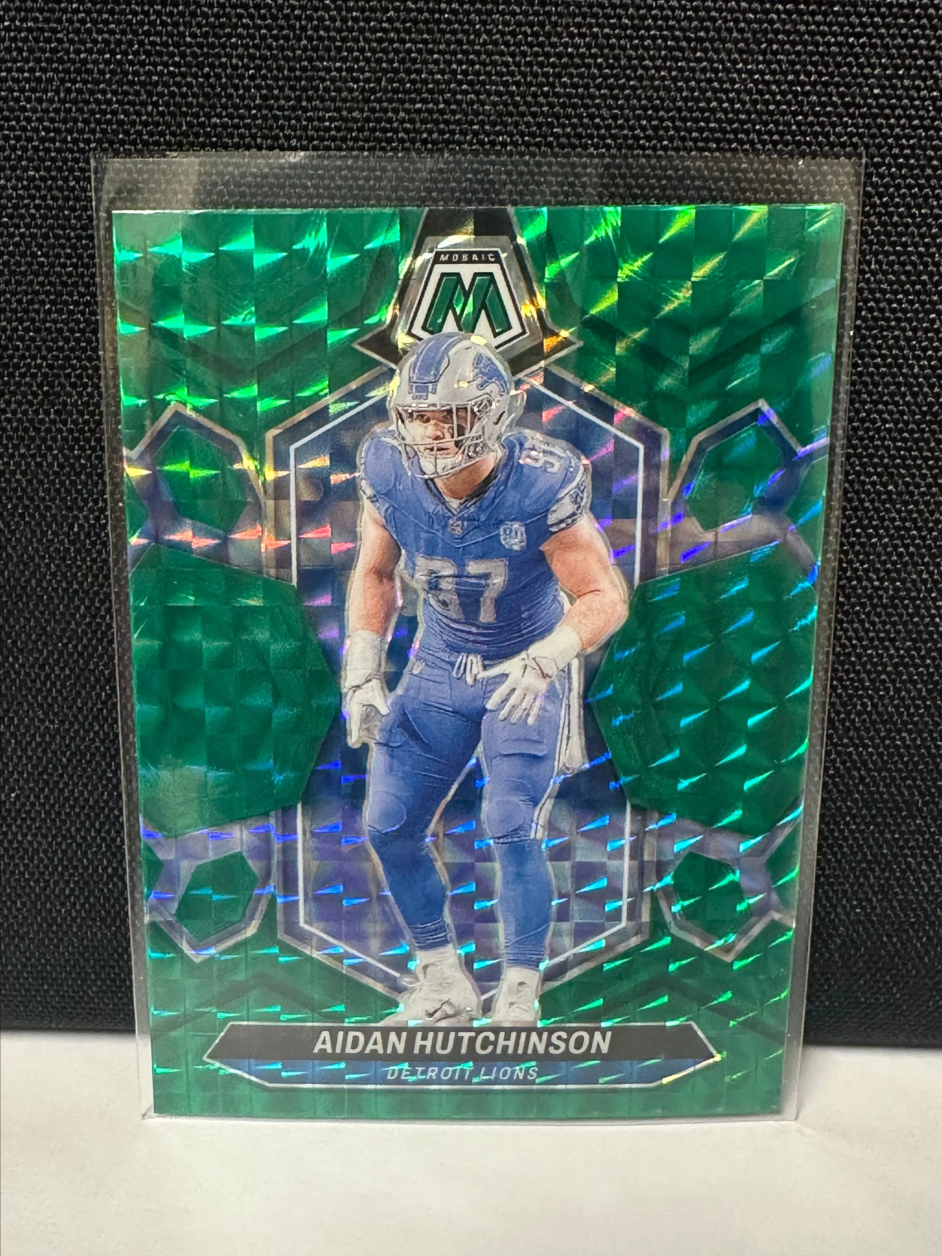 Product image for 2024  - Panini Green Mosaic Prizm Aidan Hutchinson