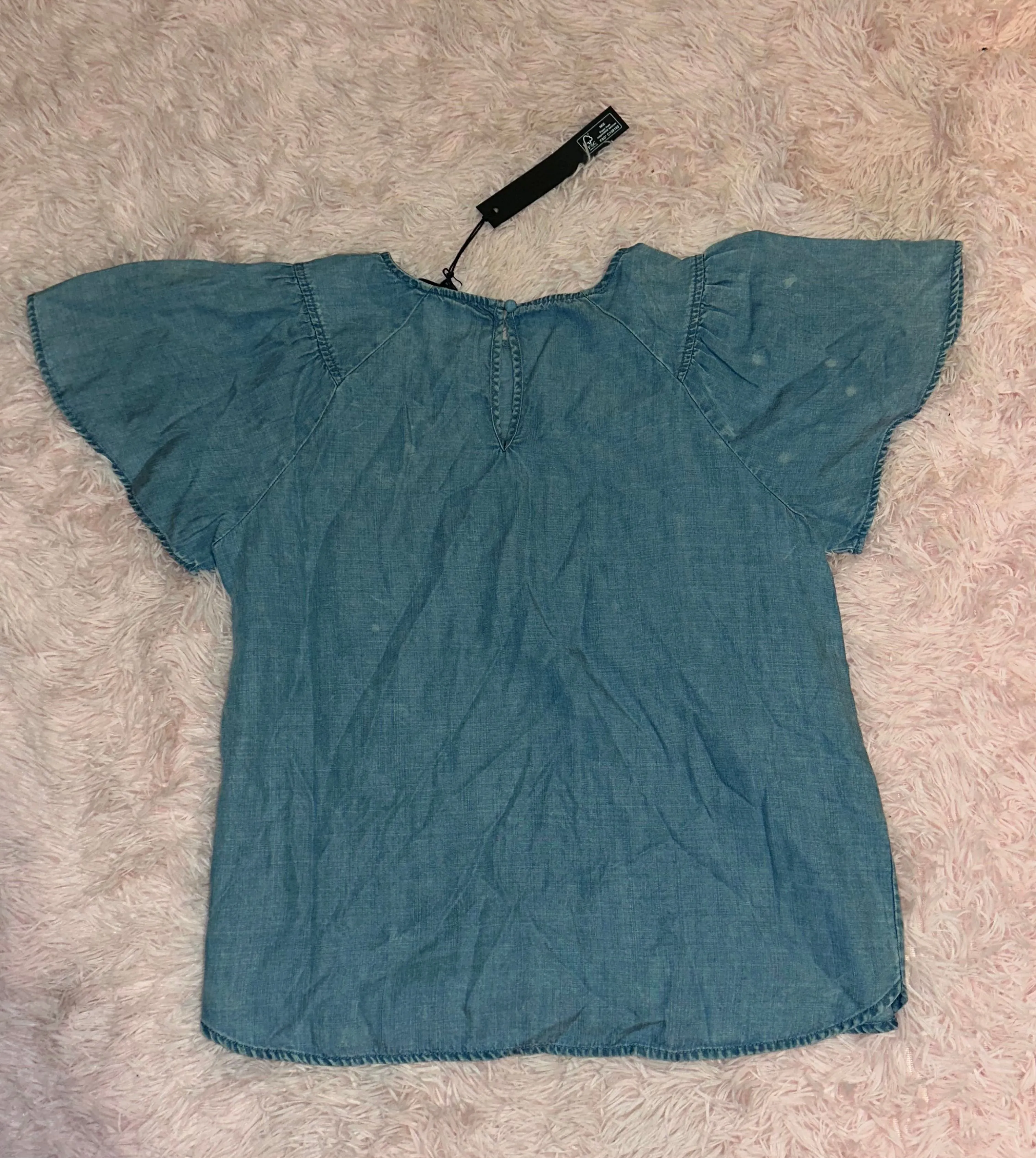 Listing Image Blurred Background