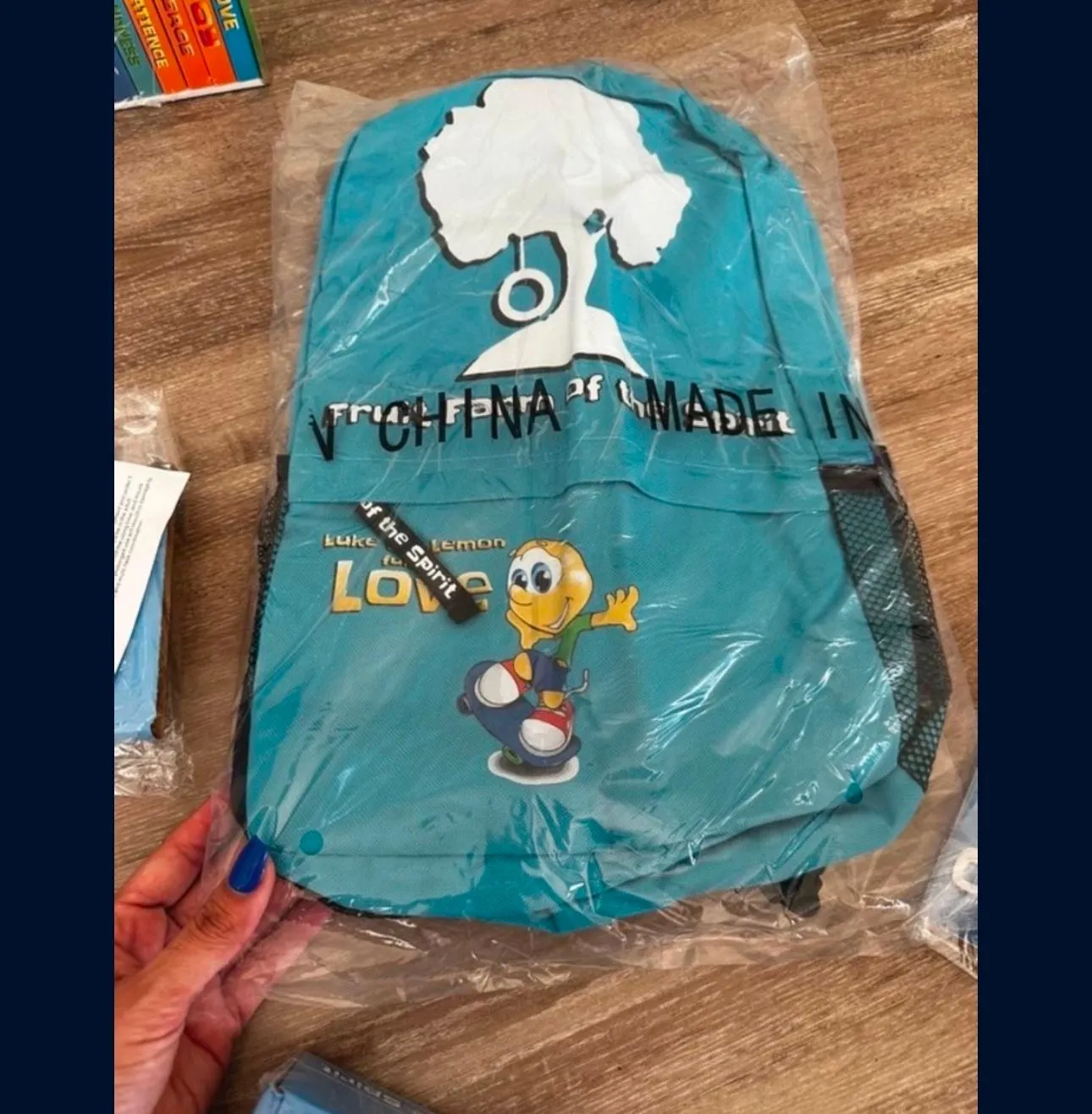 Listing Image Blurred Background