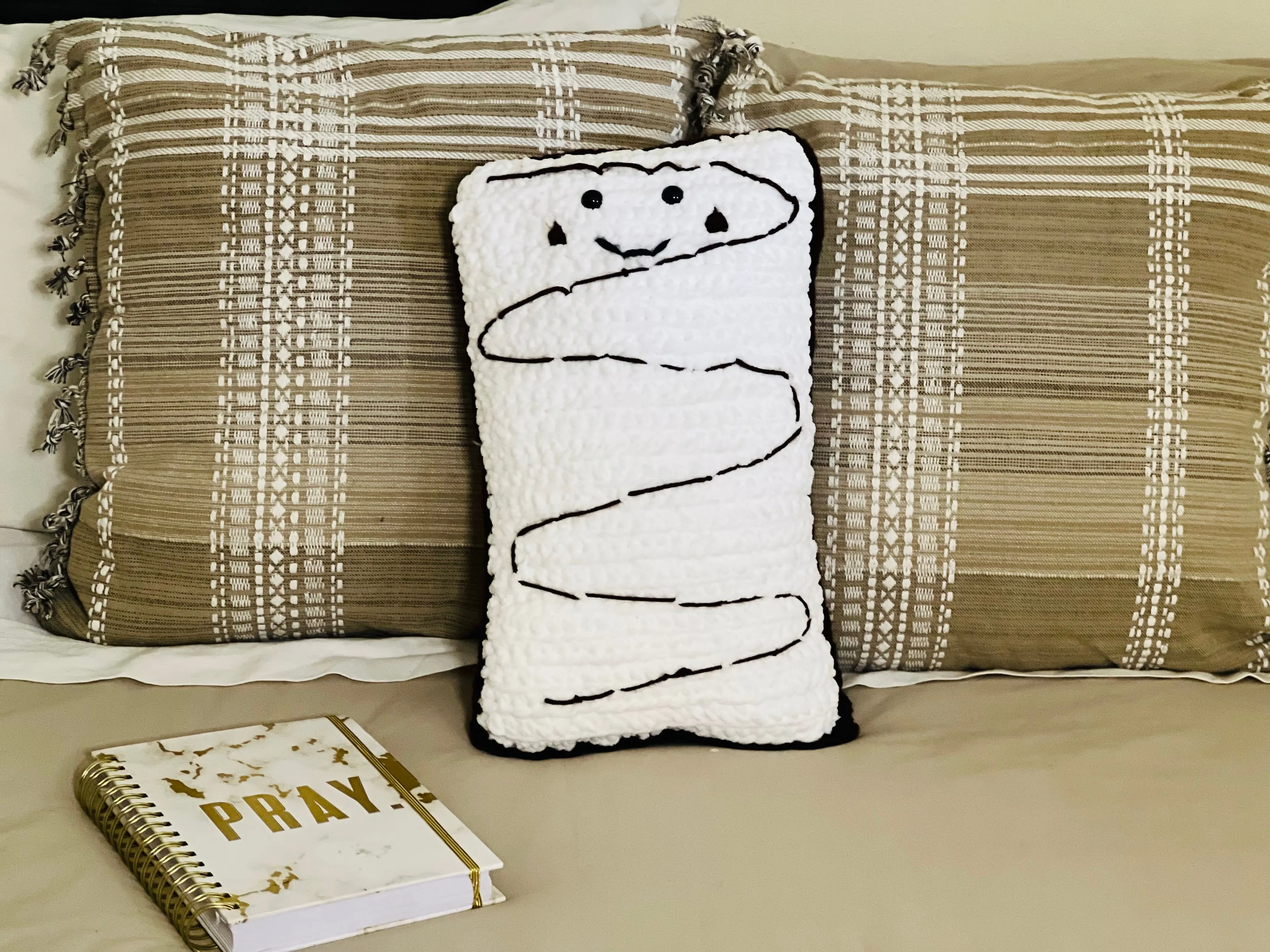 Product image for Crochet Hersey kiss poptart plushy
