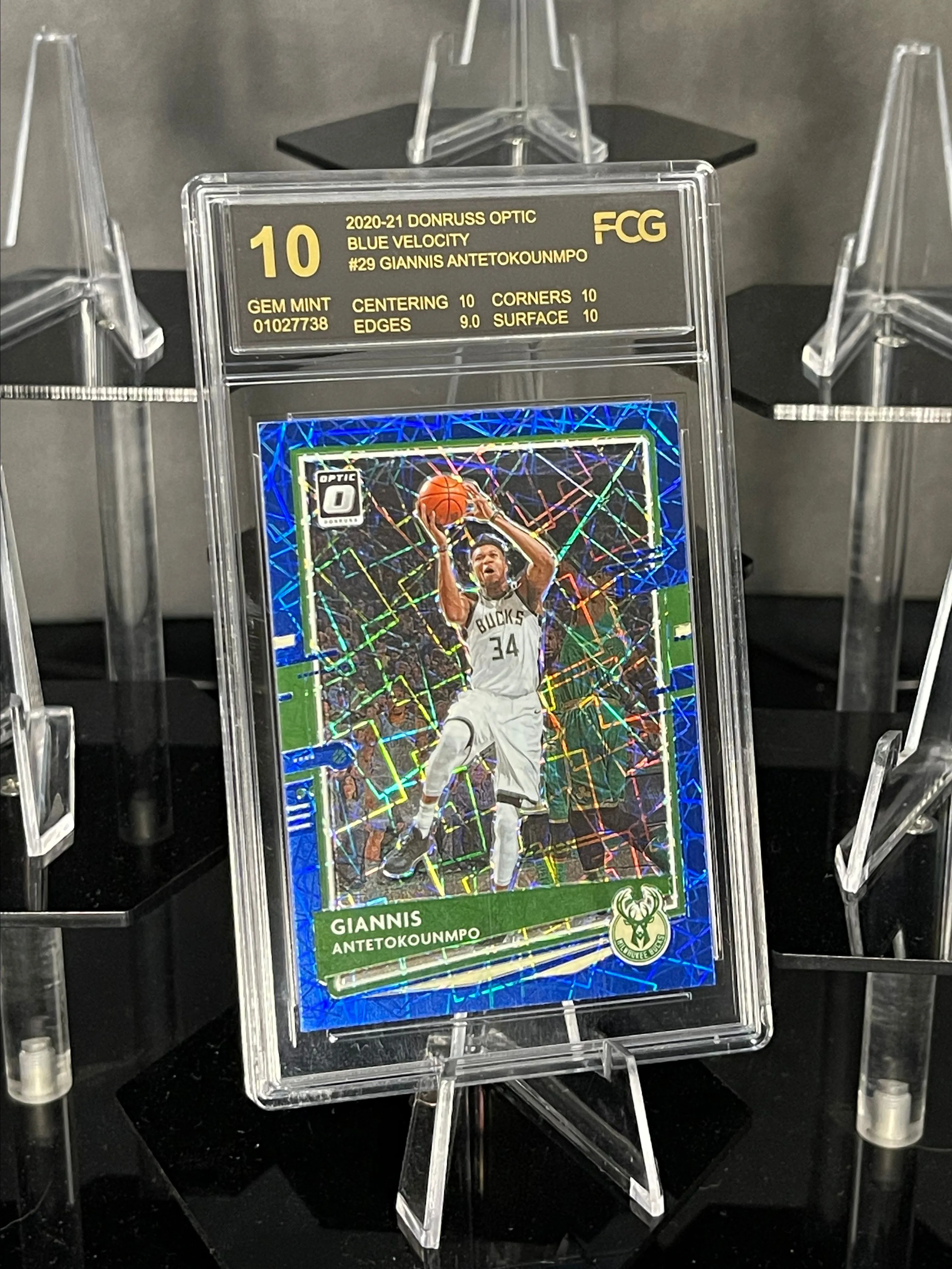 Product image for 2020-21 Donruss Optic Giannis Antetokounmpo Blue Velocity