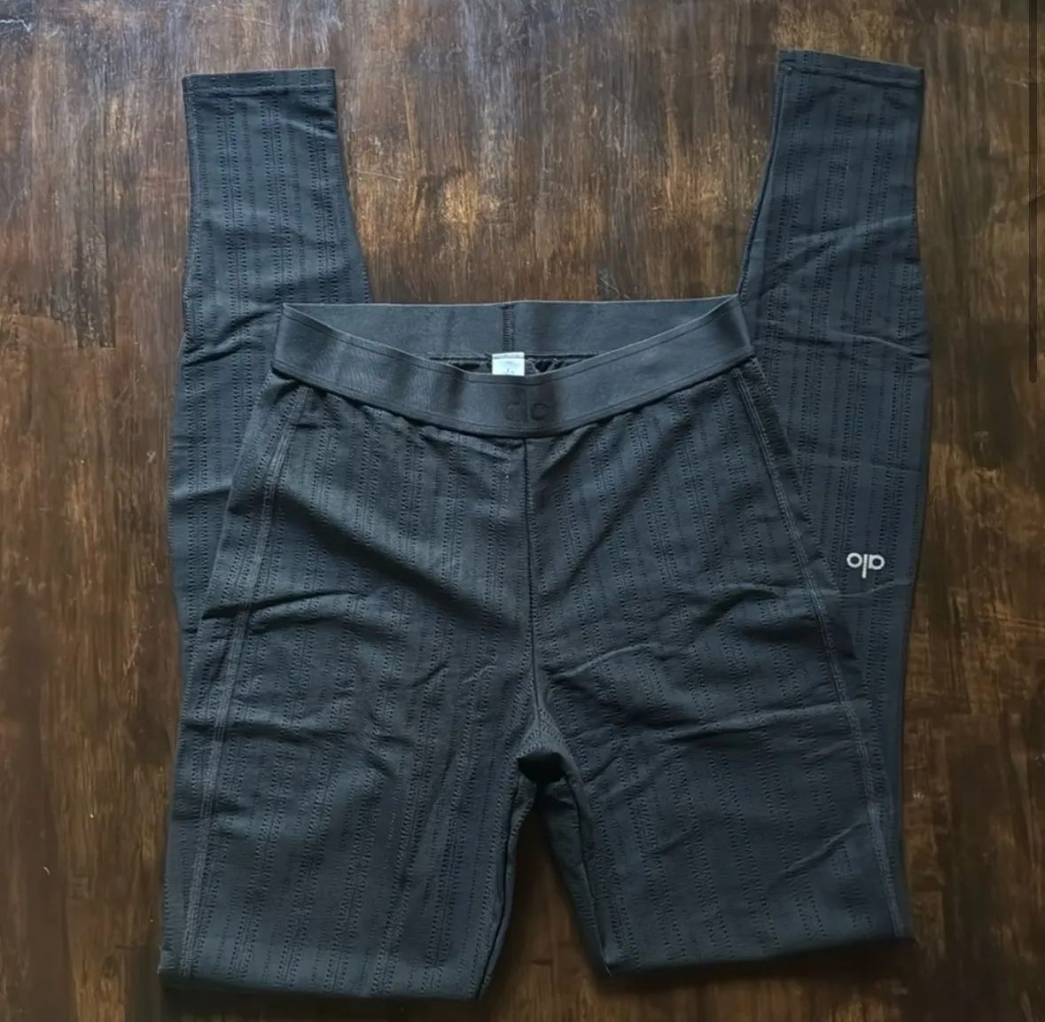 Listing Image Blurred Background