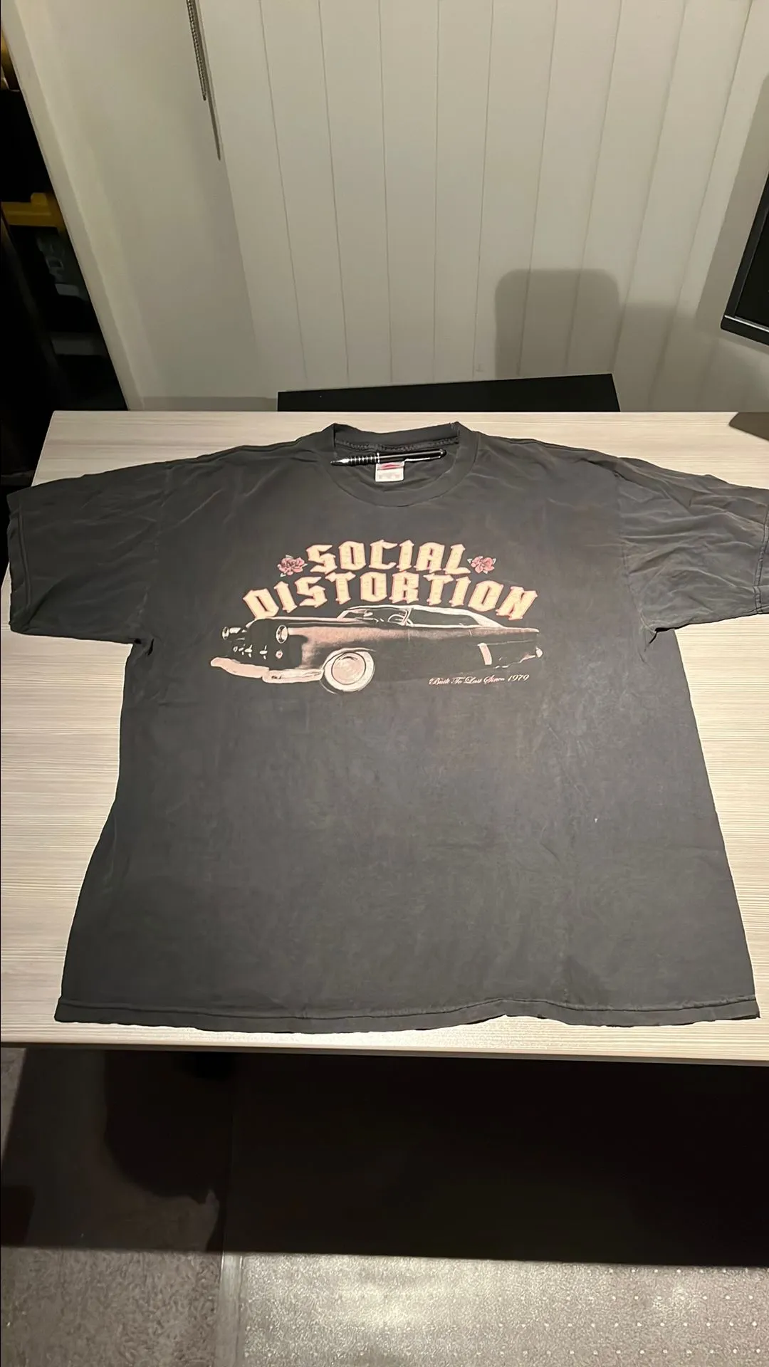 Product image for Social distortion faded xl 22.5"x28"