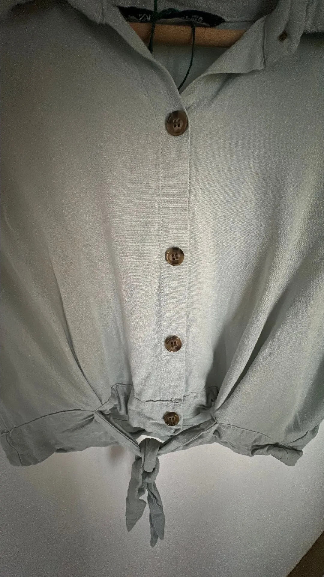 Listing Image Blurred Background