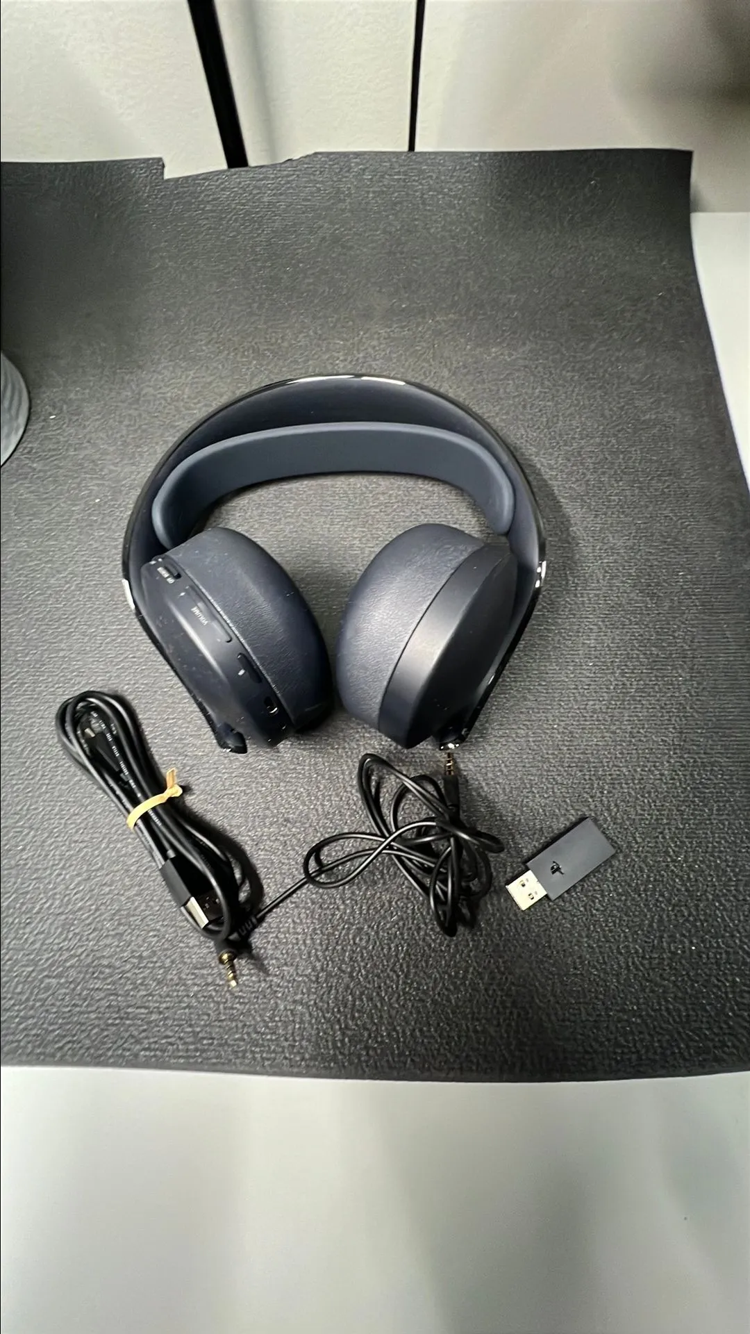 Product image for Pulse 3D Black Sony Headset for PlayStation 4 or 5