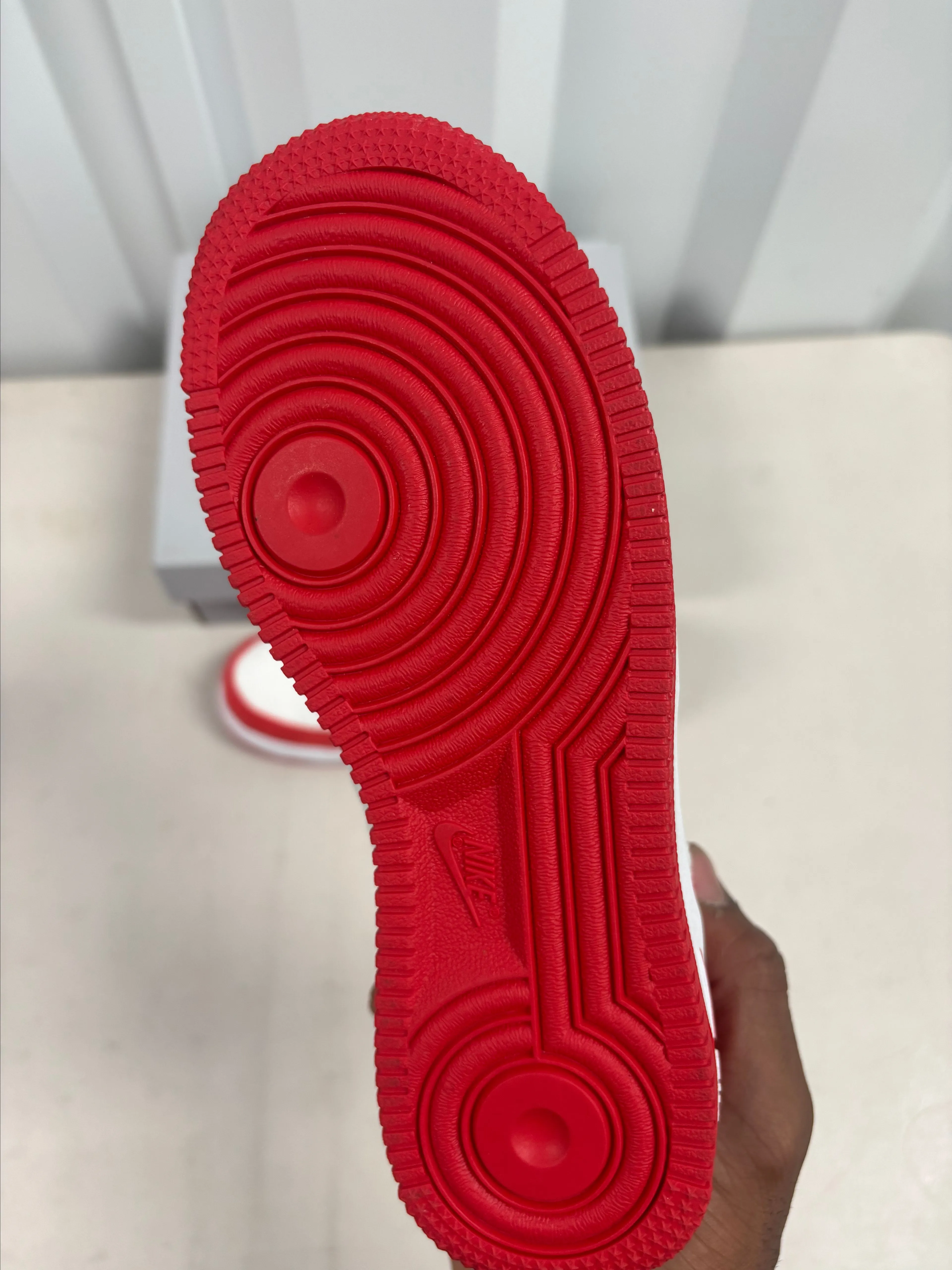Listing Image Blurred Background