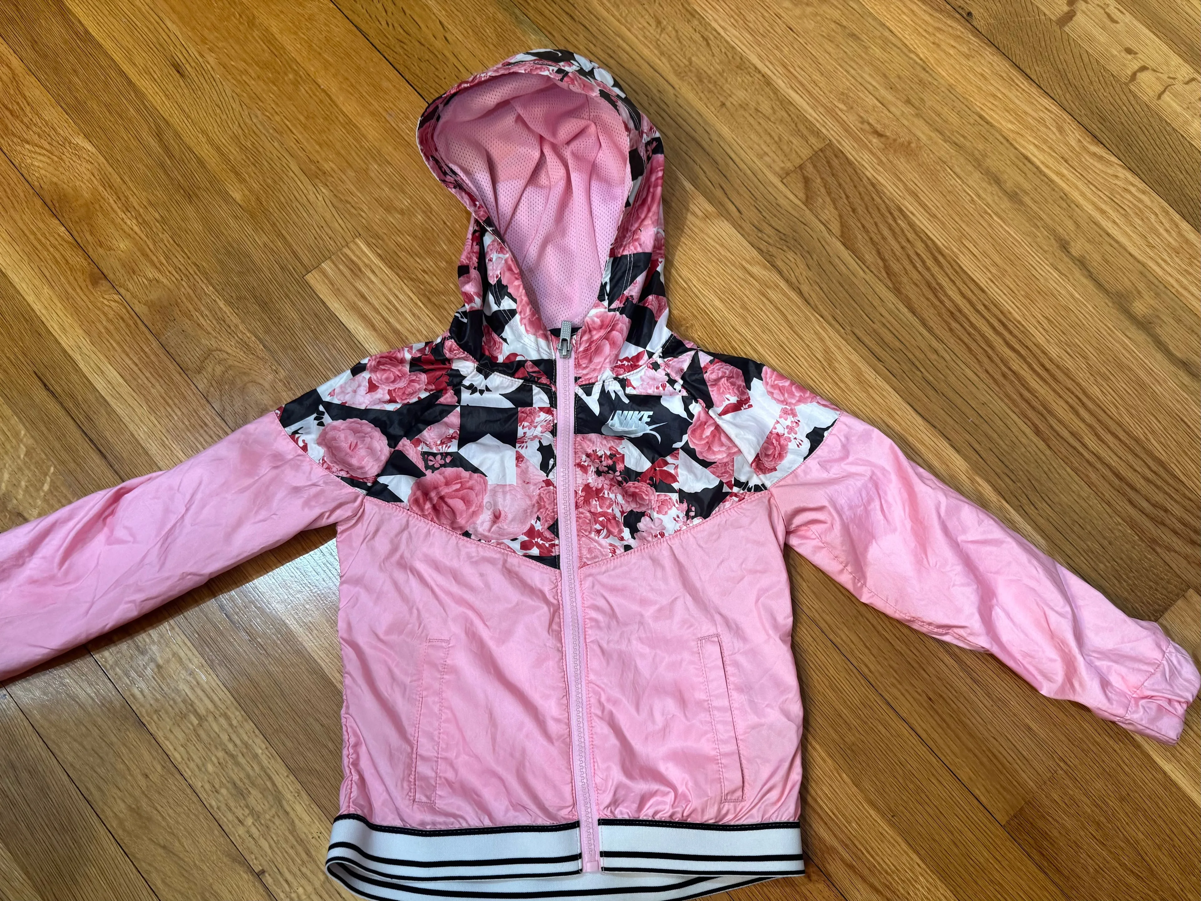 Product image for Nike spring jacket size 4t girls. Preloved in very good condition