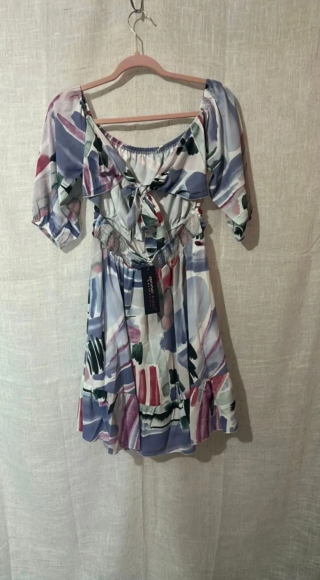 Listing Image Blurred Background