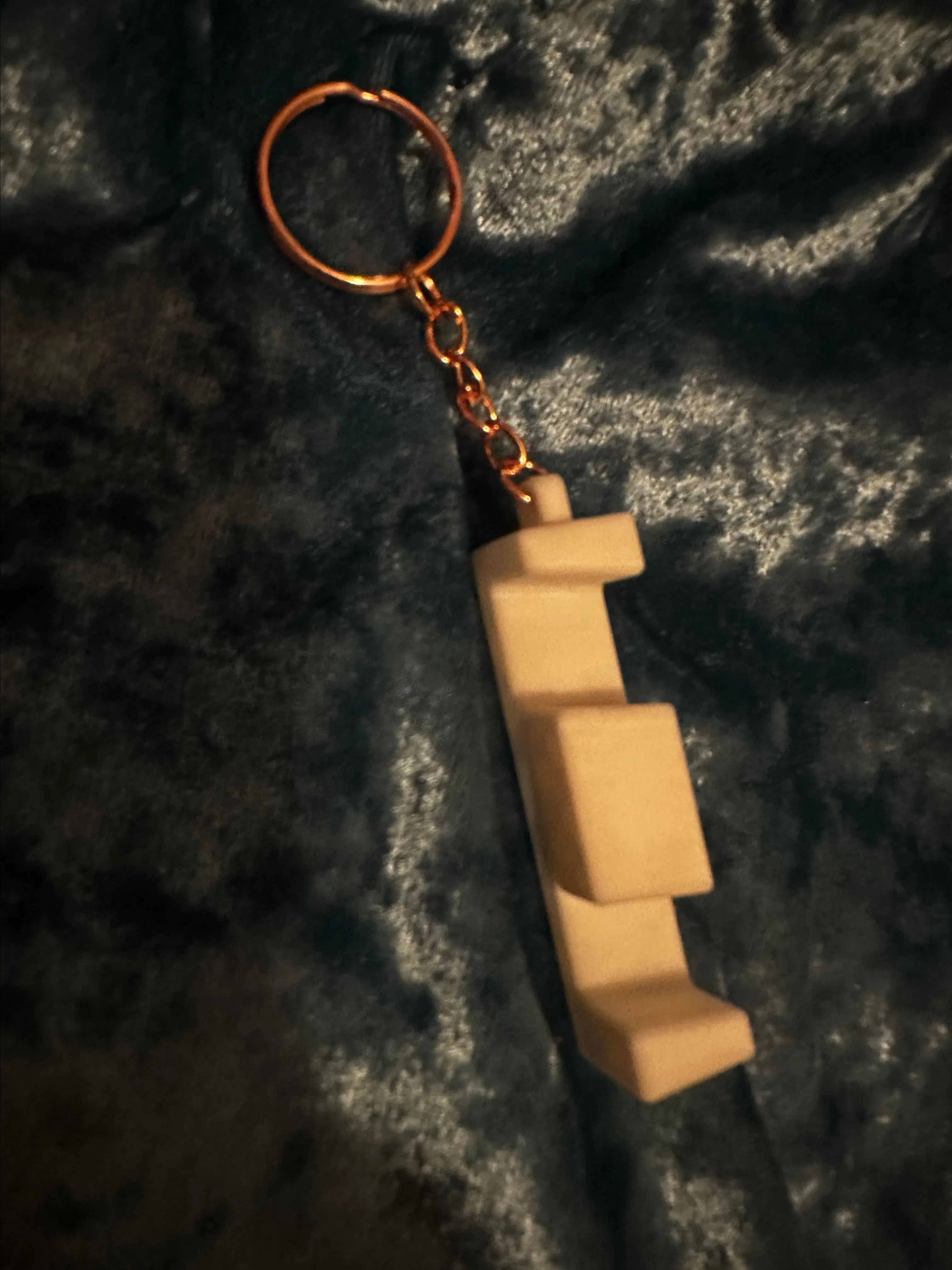 Product image for Phone Stand Keychain- rose gold.    *Help me get to 1000 sales*