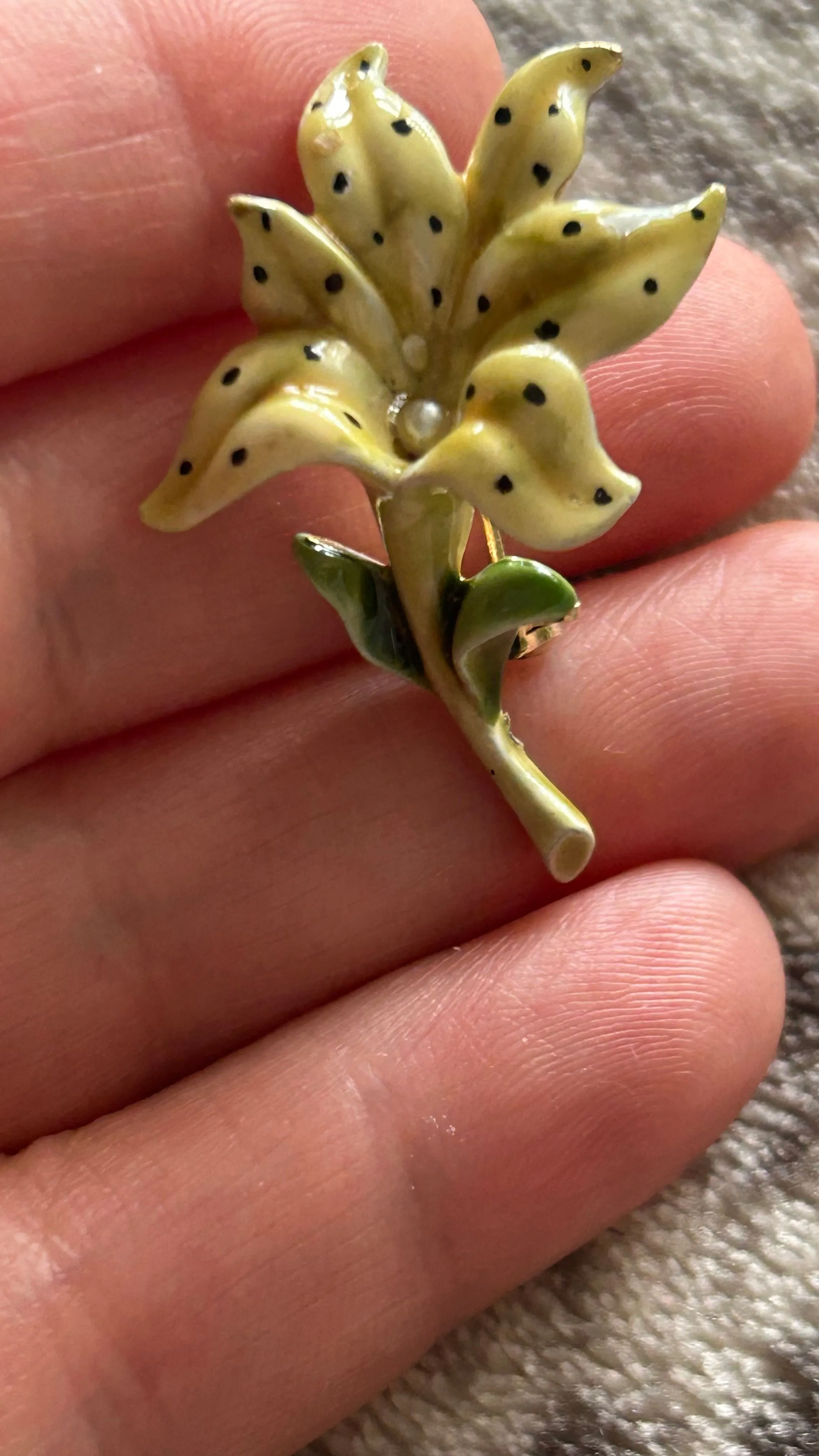 Product image for Vintage Brooch HAR Signed Lily Flower yellowish  Enamel w/ pearl