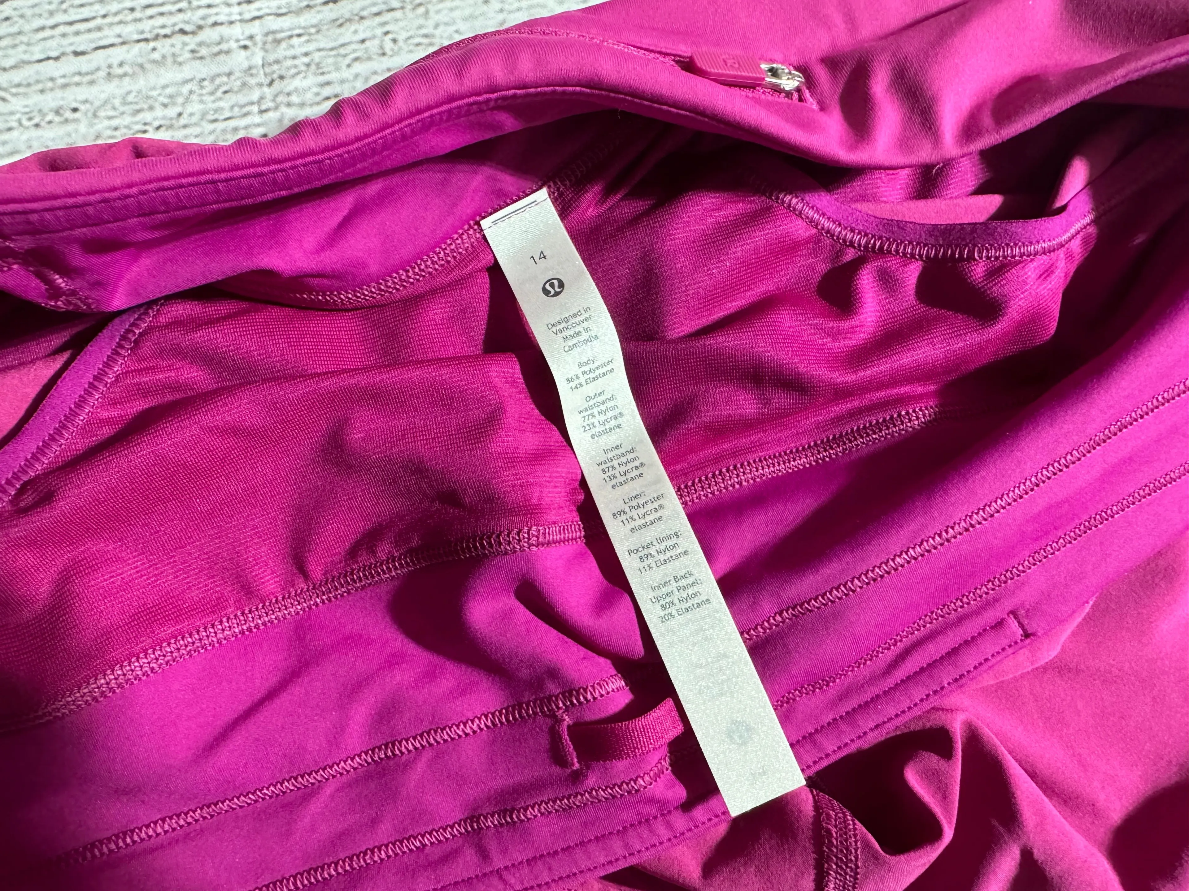 Listing Image Blurred Background