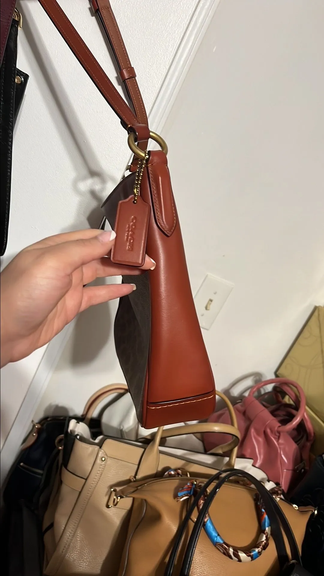 Listing Image Blurred Background