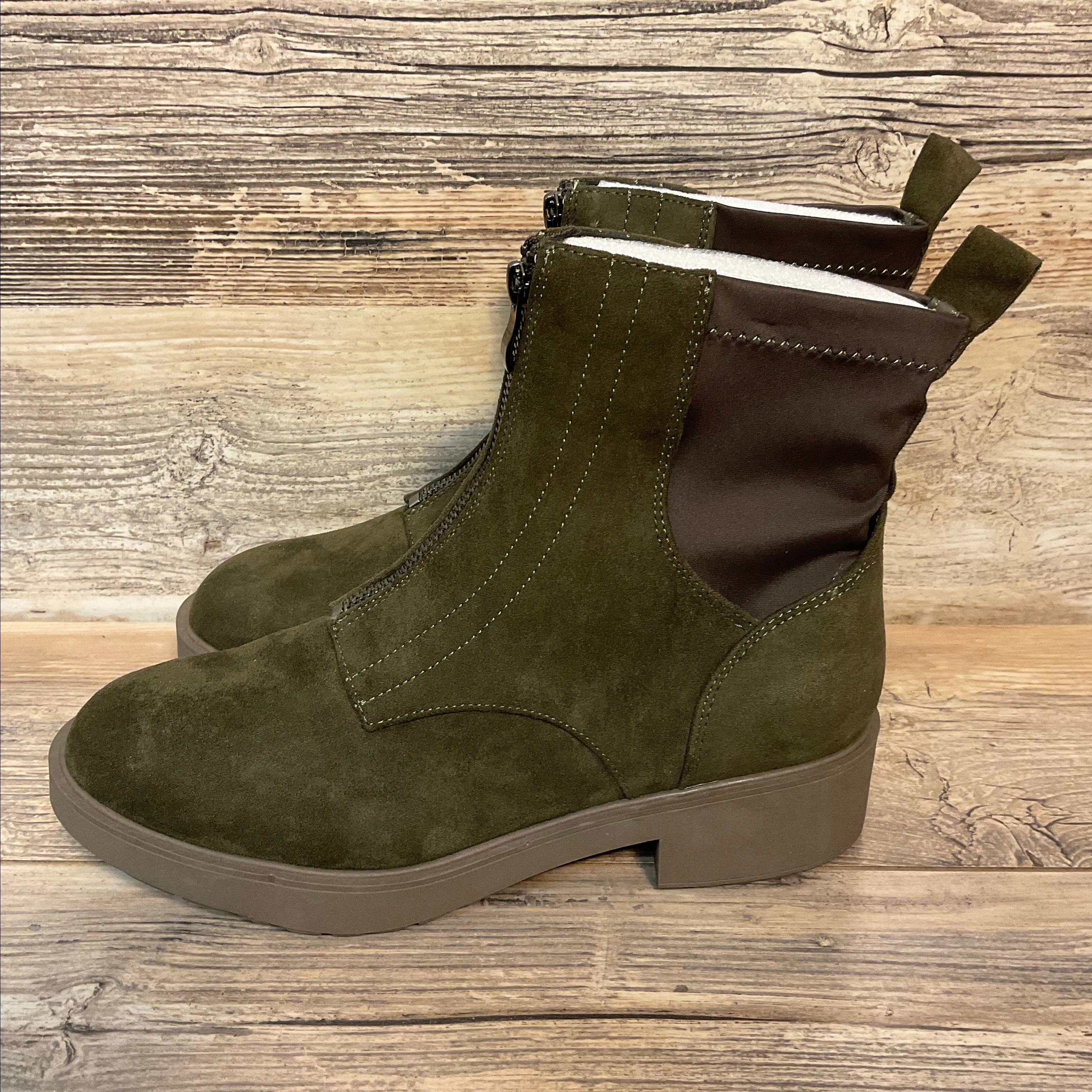 Product image for 9 Cushionaire Women's Hackett Front Zip Stretch Boot Olive