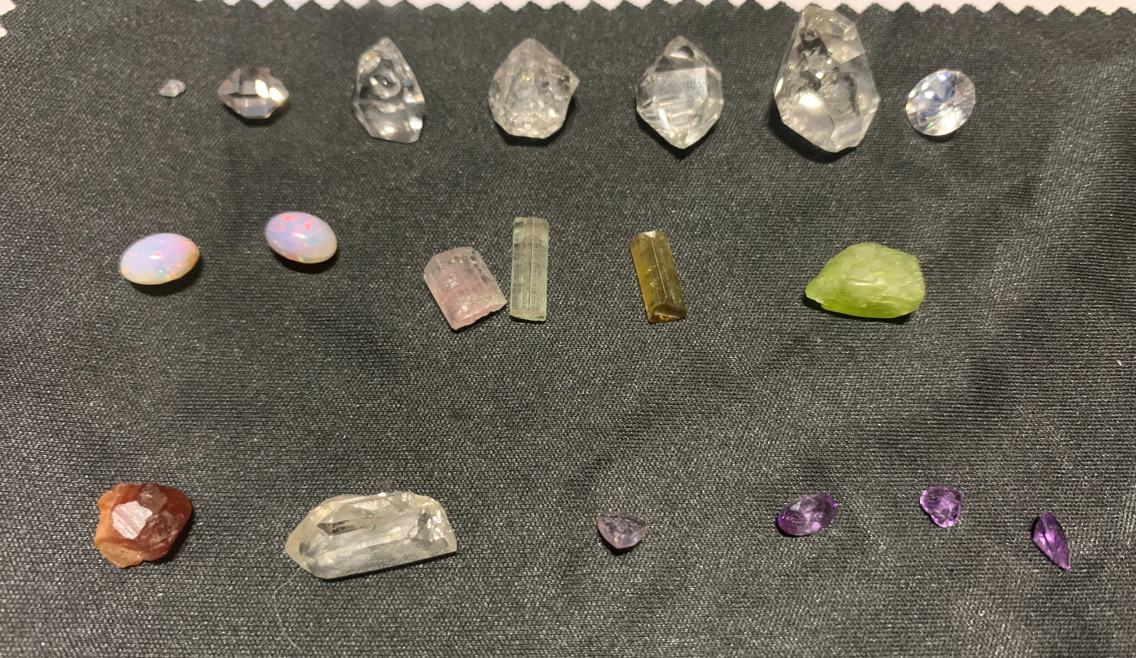 Product image for 19 Gemstone Variety Pack Jeweler/  Wire Wrapper / Lapidary Wet Dream
