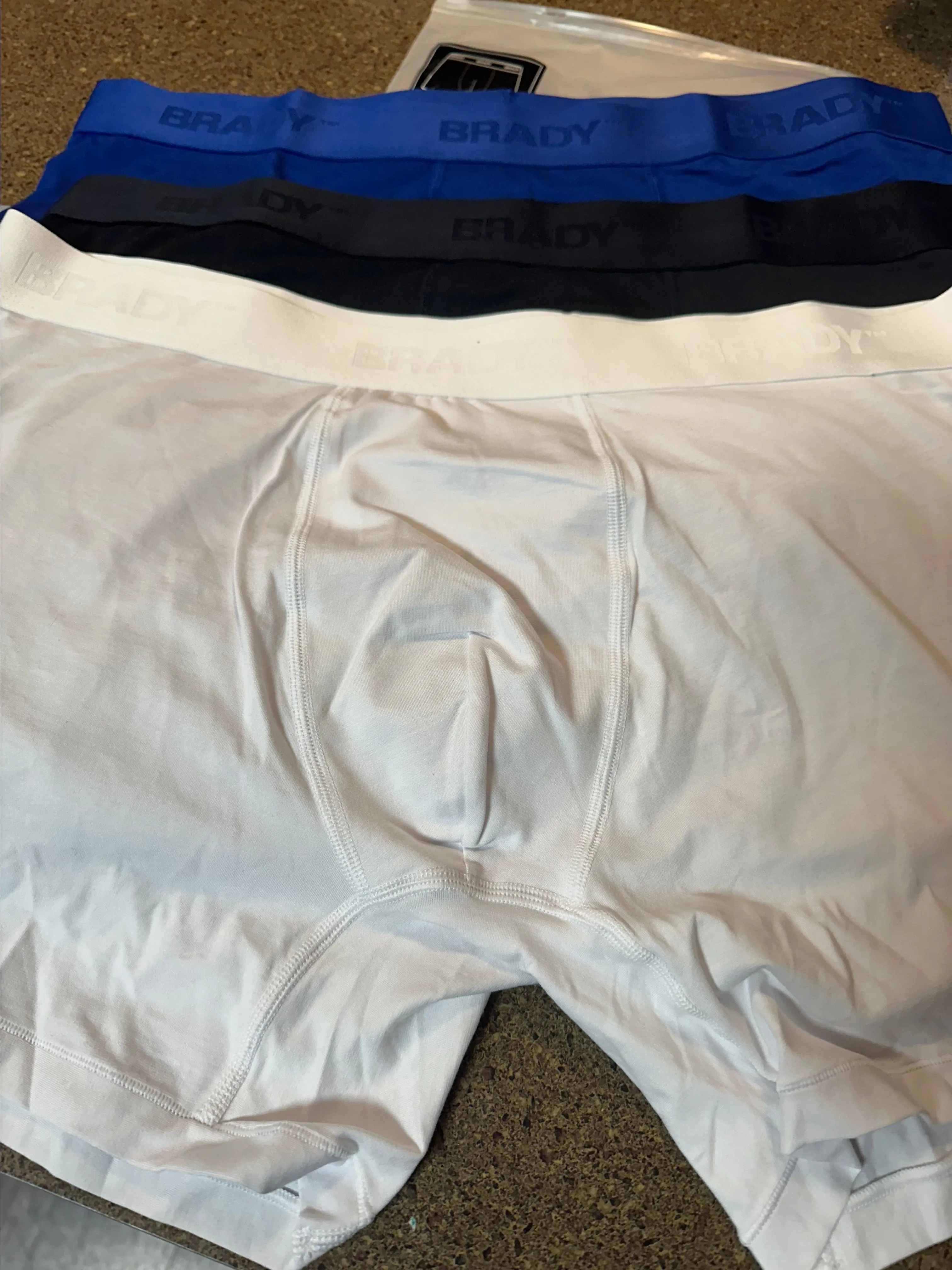 Listing Image Blurred Background