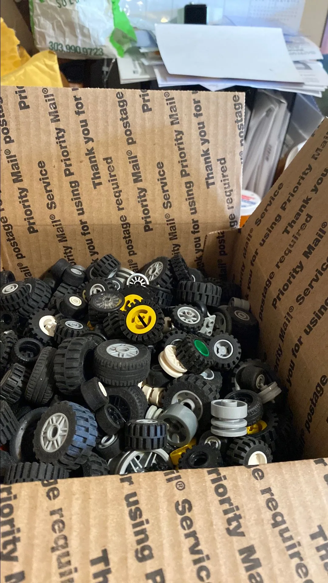 Product image for Over 2 pounds of Lego wheels