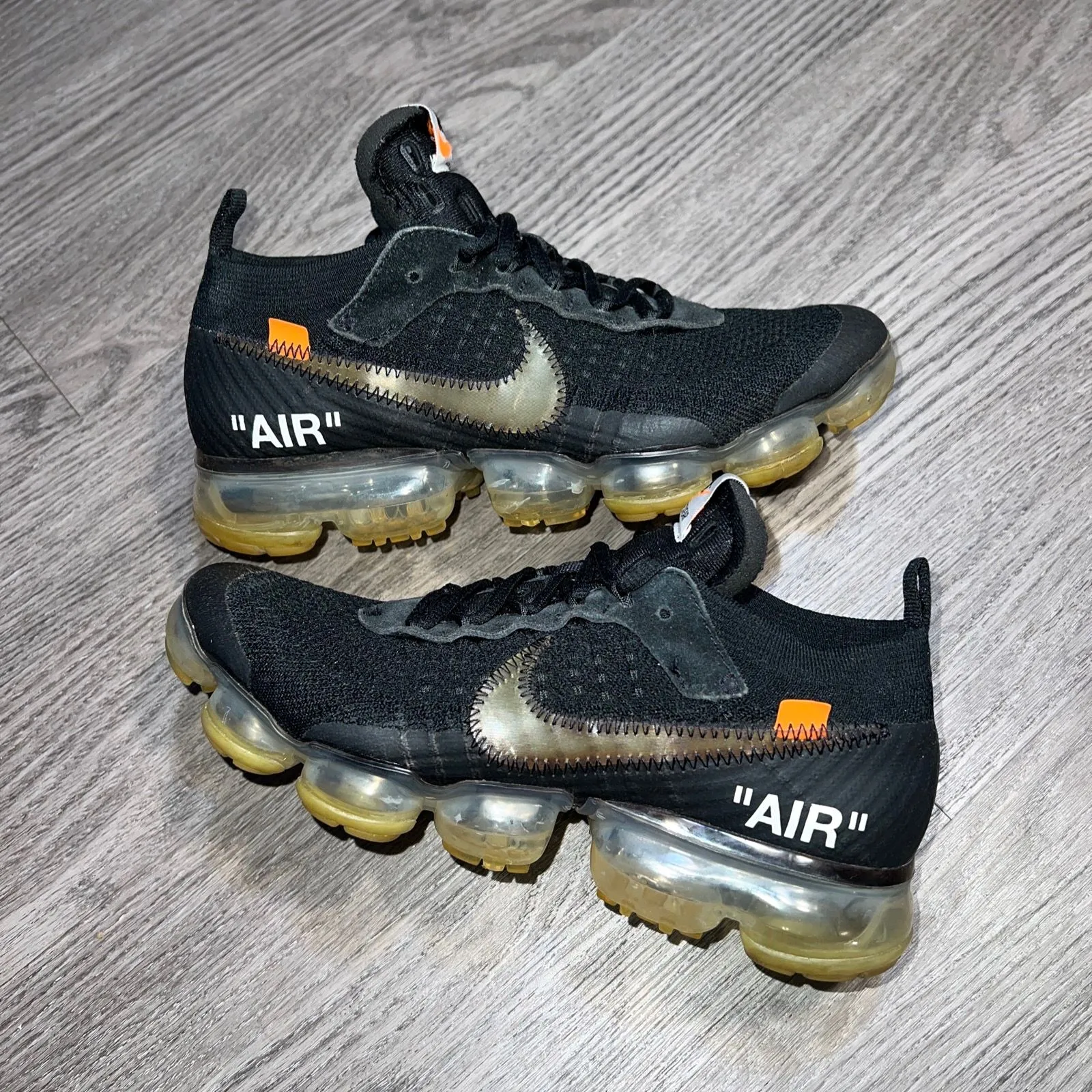 black off white vapor maxes