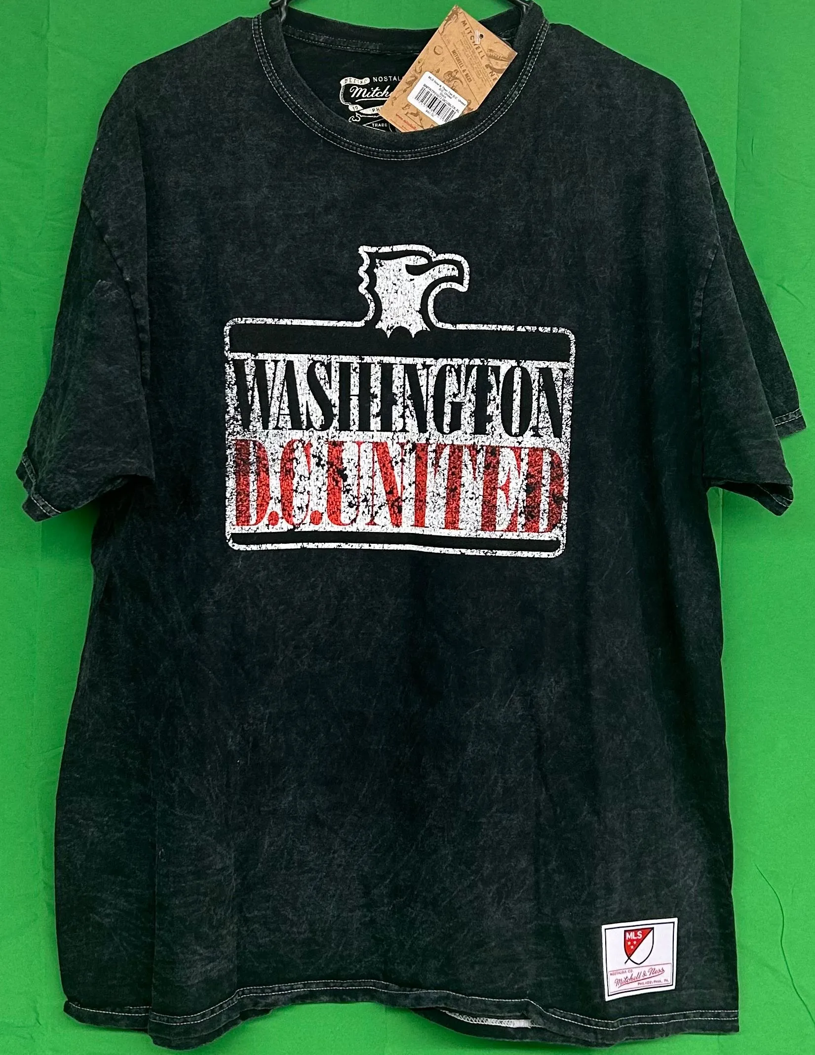 Product image for Mitchell & Ness DC United Shirt (XL)