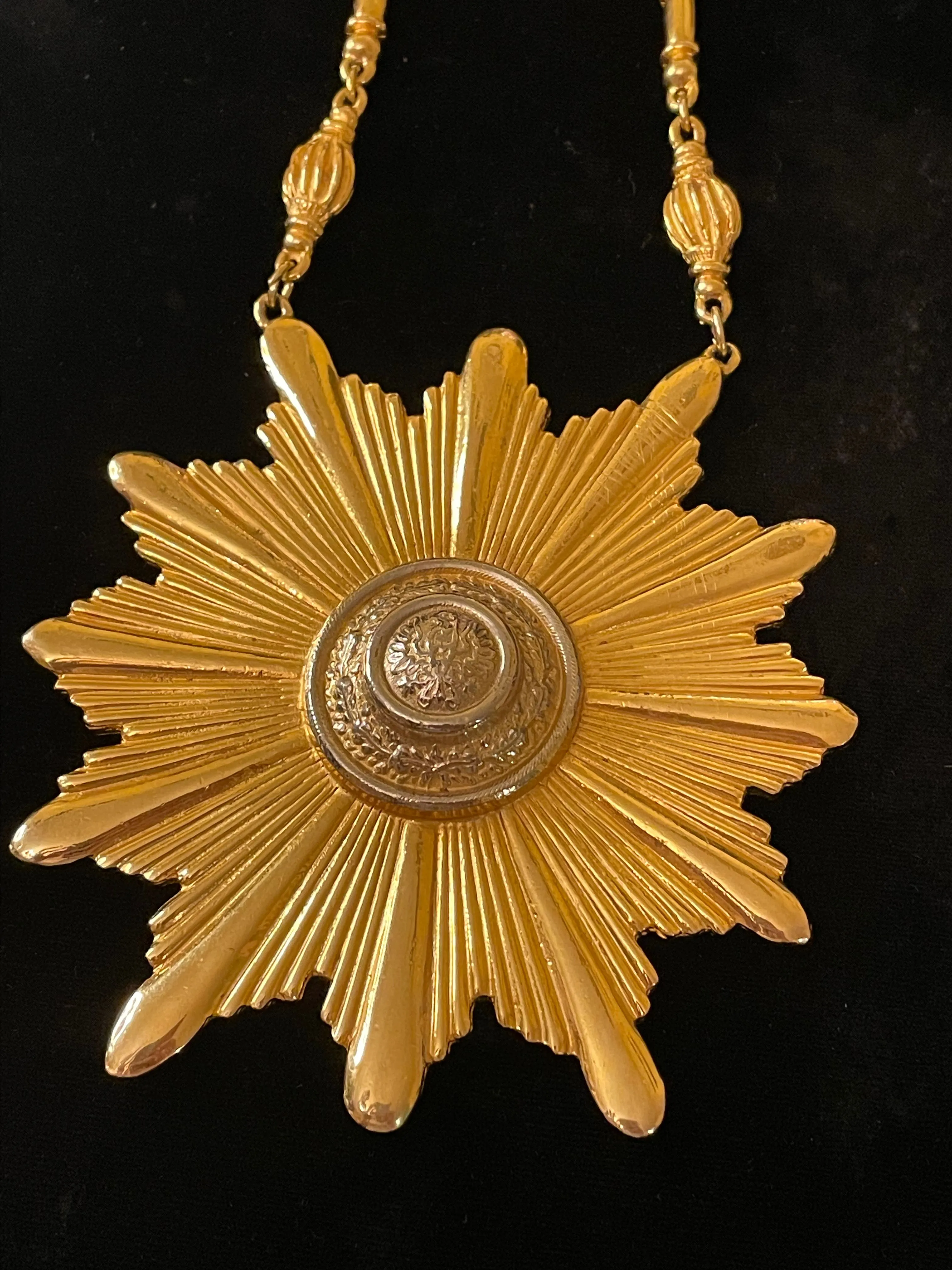 Product image for Accesocraft 1960’s Renaissance Revival Statement Necklace
