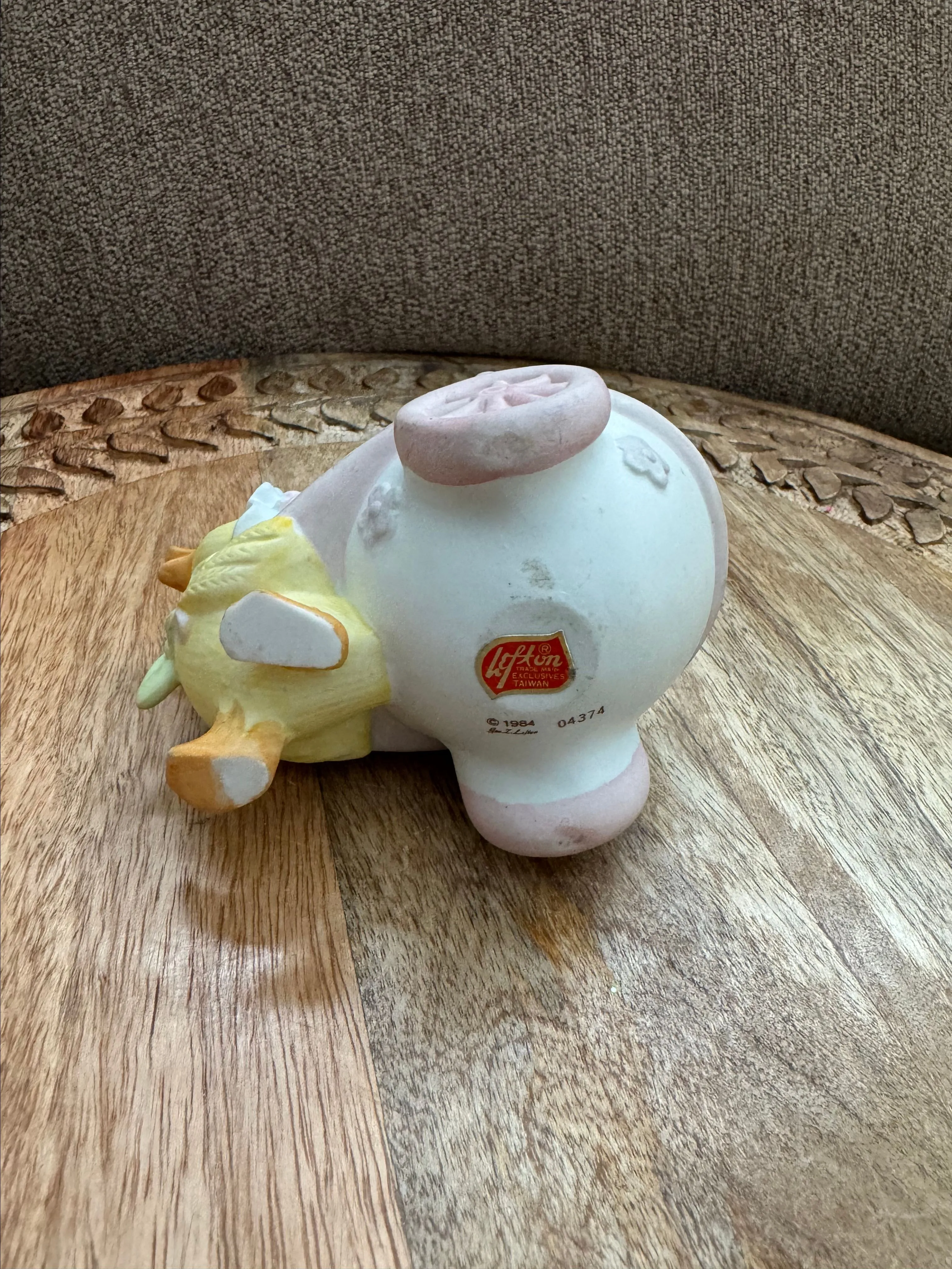 Listing Image Blurred Background