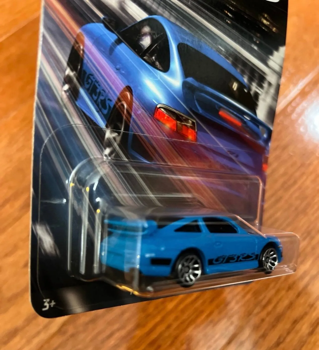 Listing Image Blurred Background