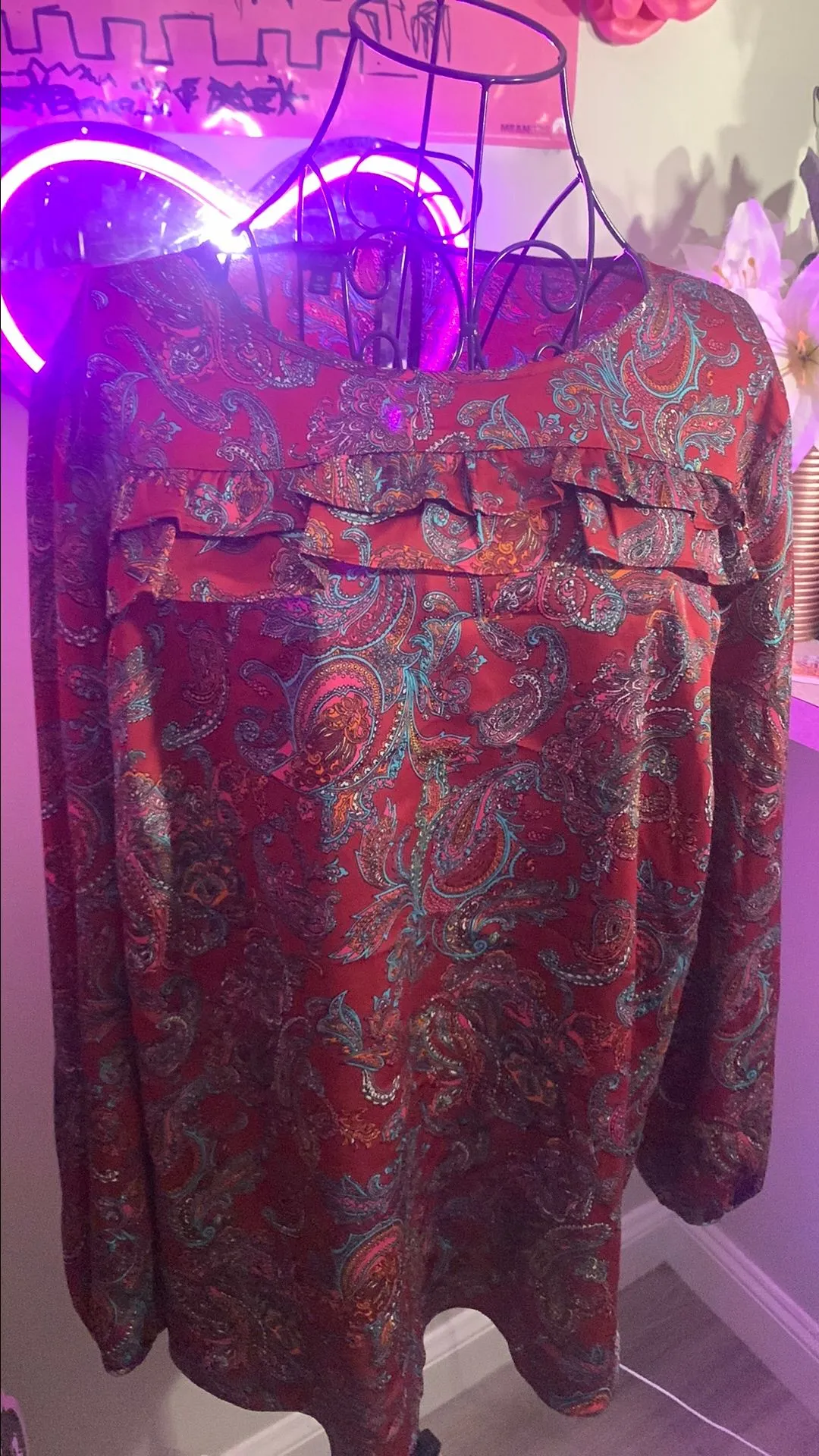 Product image for 86.Pretty purple paisley patterned , long sleeve blouse, from Talbots size 1X