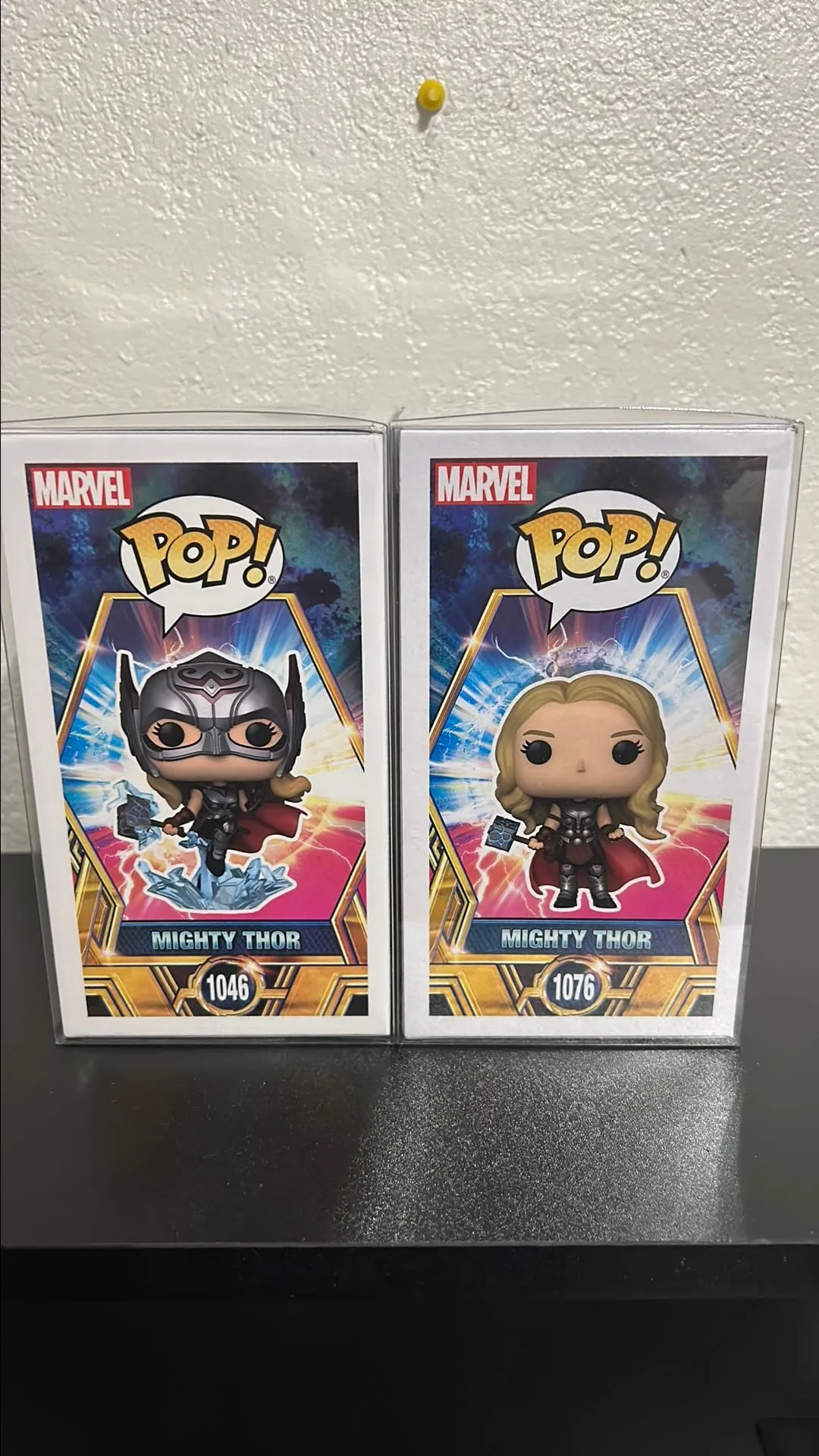 Product image for Mighty Thor glow and helmetless 2pack