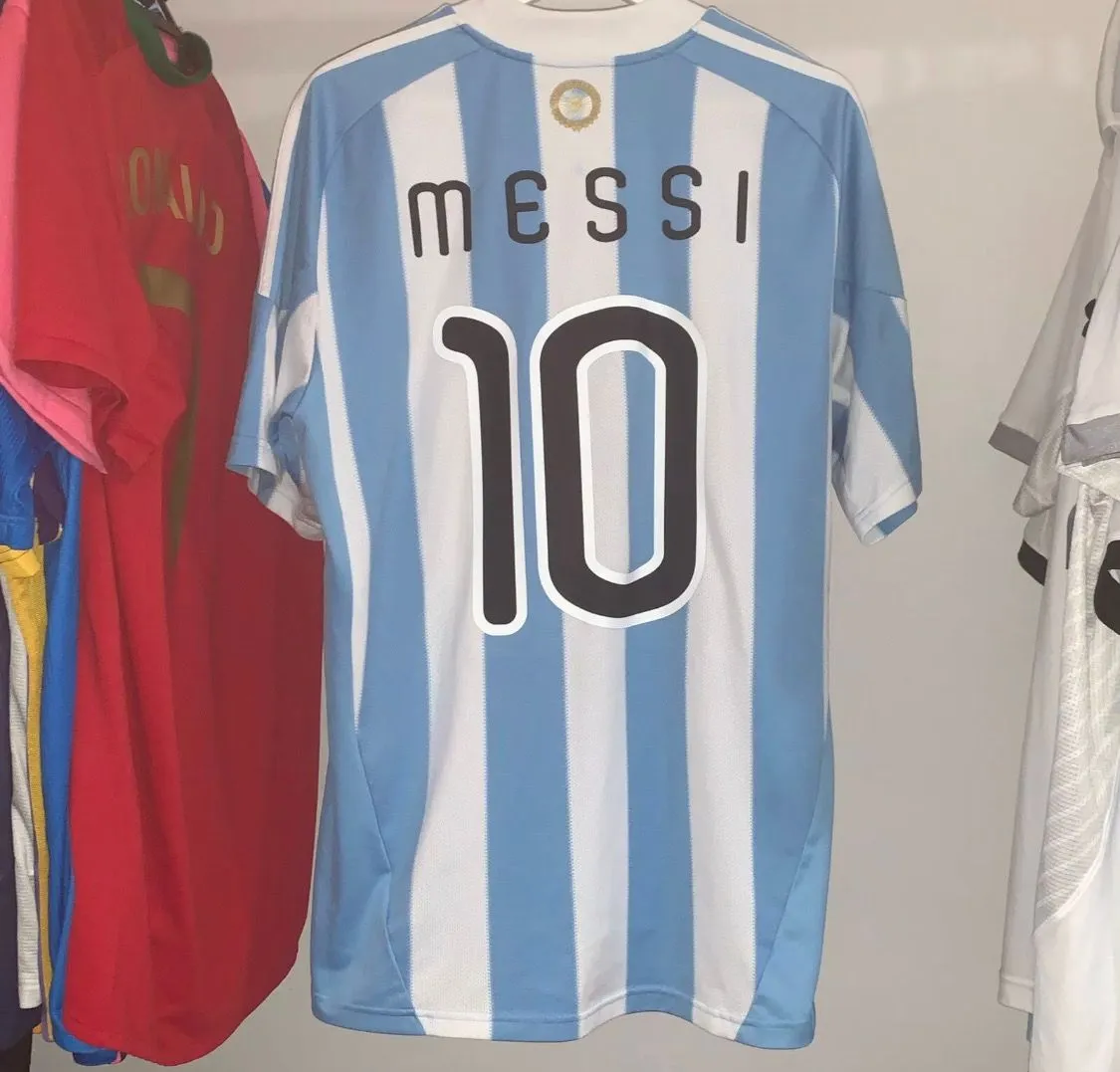 Product image for Argentina 2010/11 Adidas Home Football Shirt Messi 10 Mens Large P47066