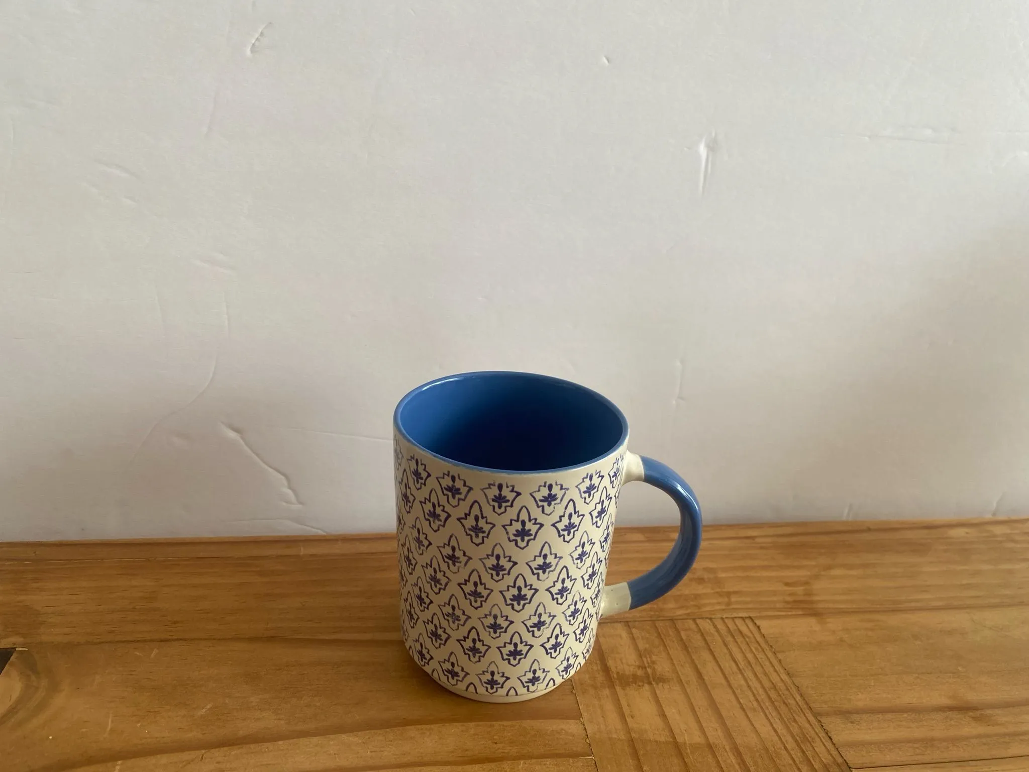 Product image for Tommy Bahamas blue/white coffee cup 4 1/2 inches