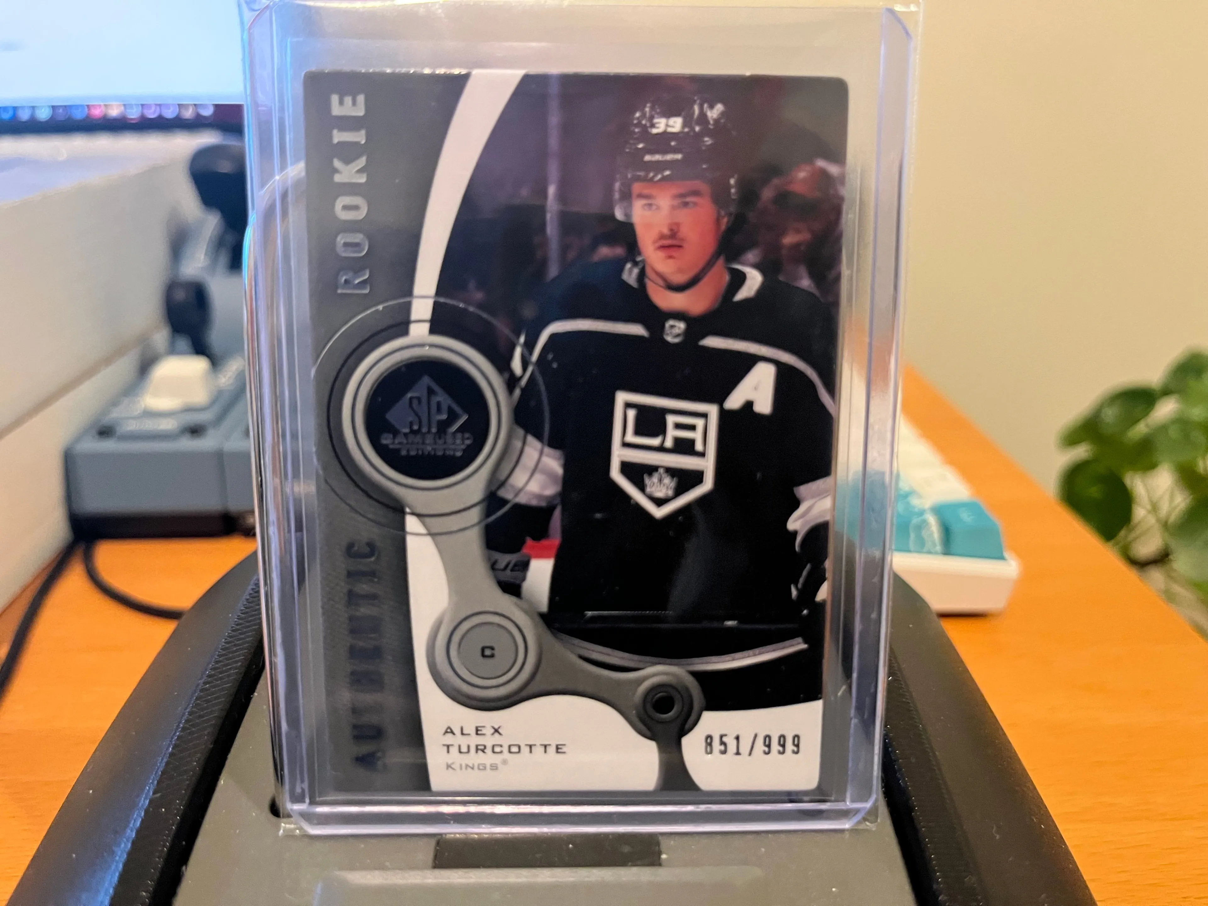 Product image for Turcotte	Alex	2005-06 Retro Authentic Rookies 851/999 - Serial Numbered RC Kings