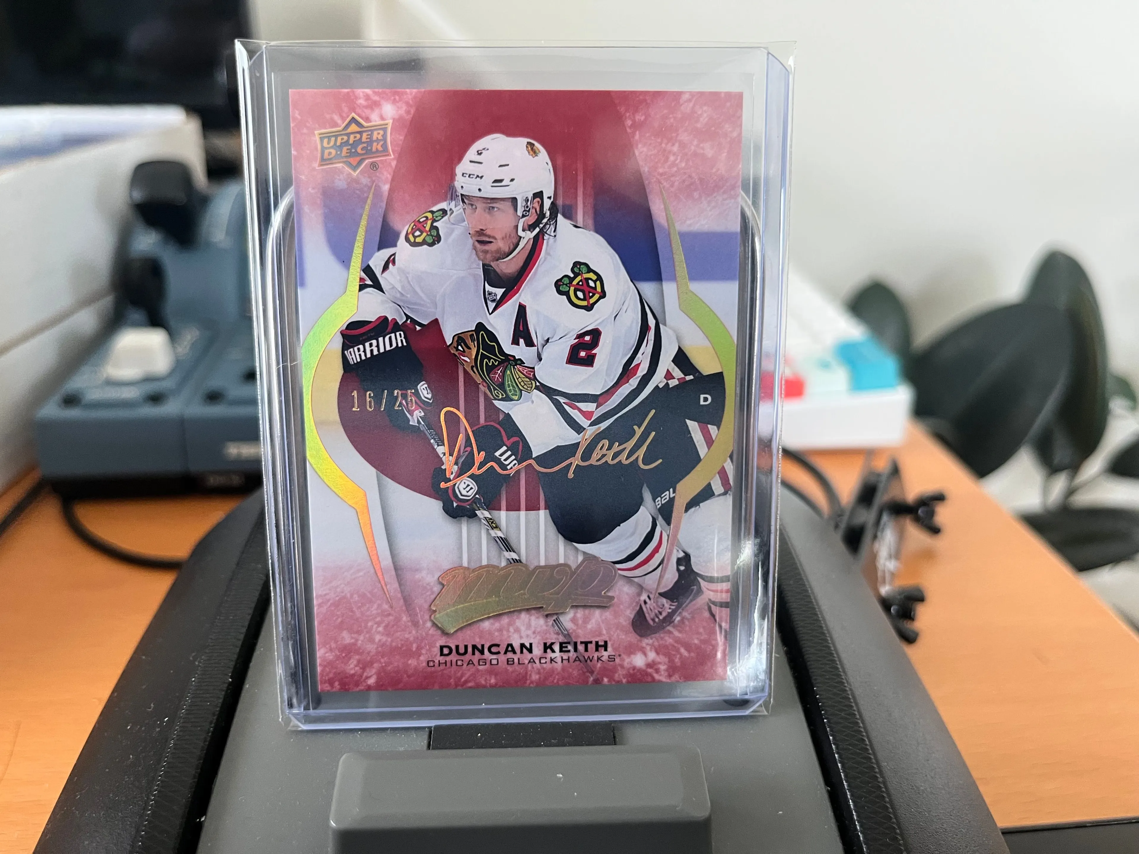 Product image for Keith	Duncan	Super Script 16/25 - Serial Numbered Blackhawks Hawks