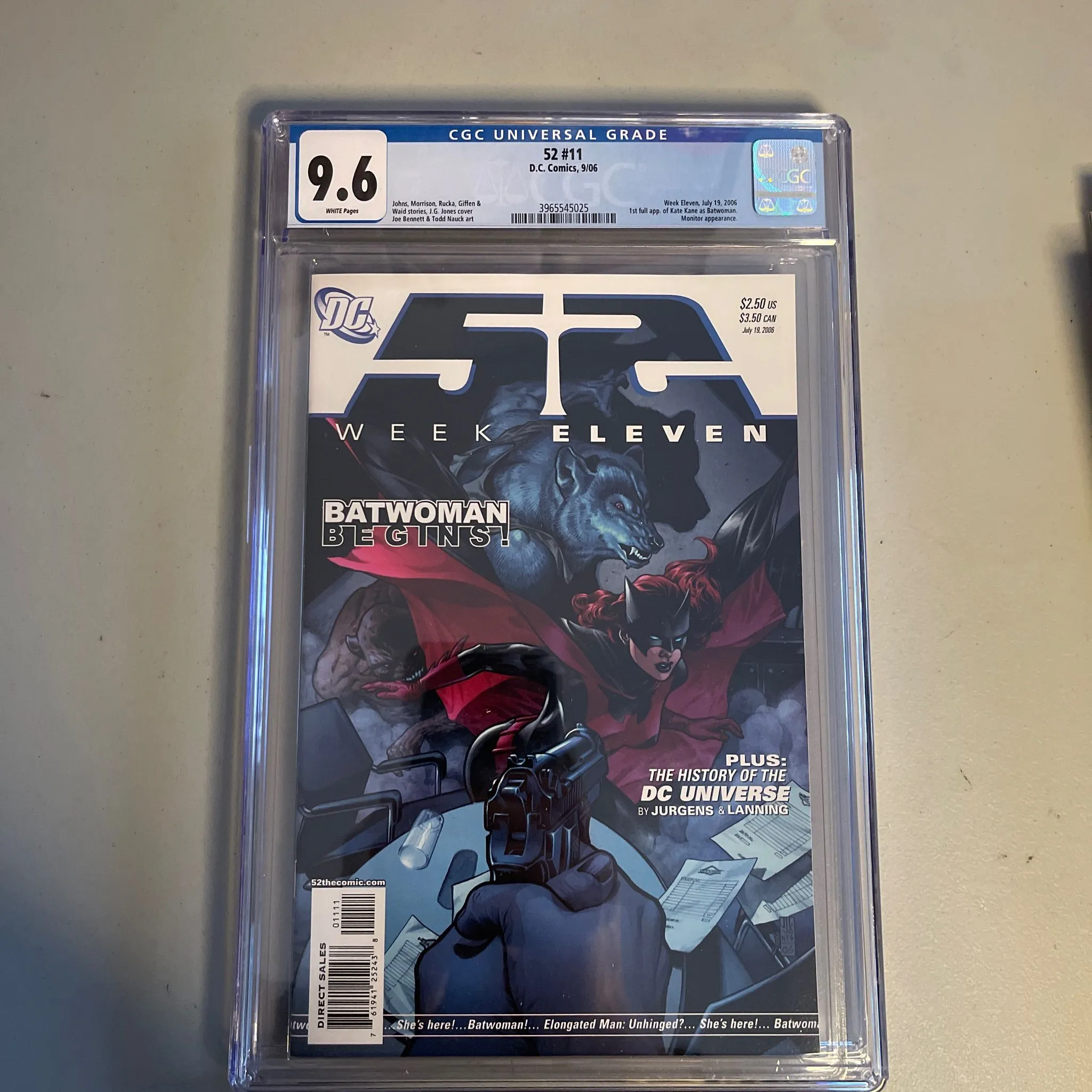 Product image for 52 #11 CGC 9.6 1st Kate Kane Batwoman
