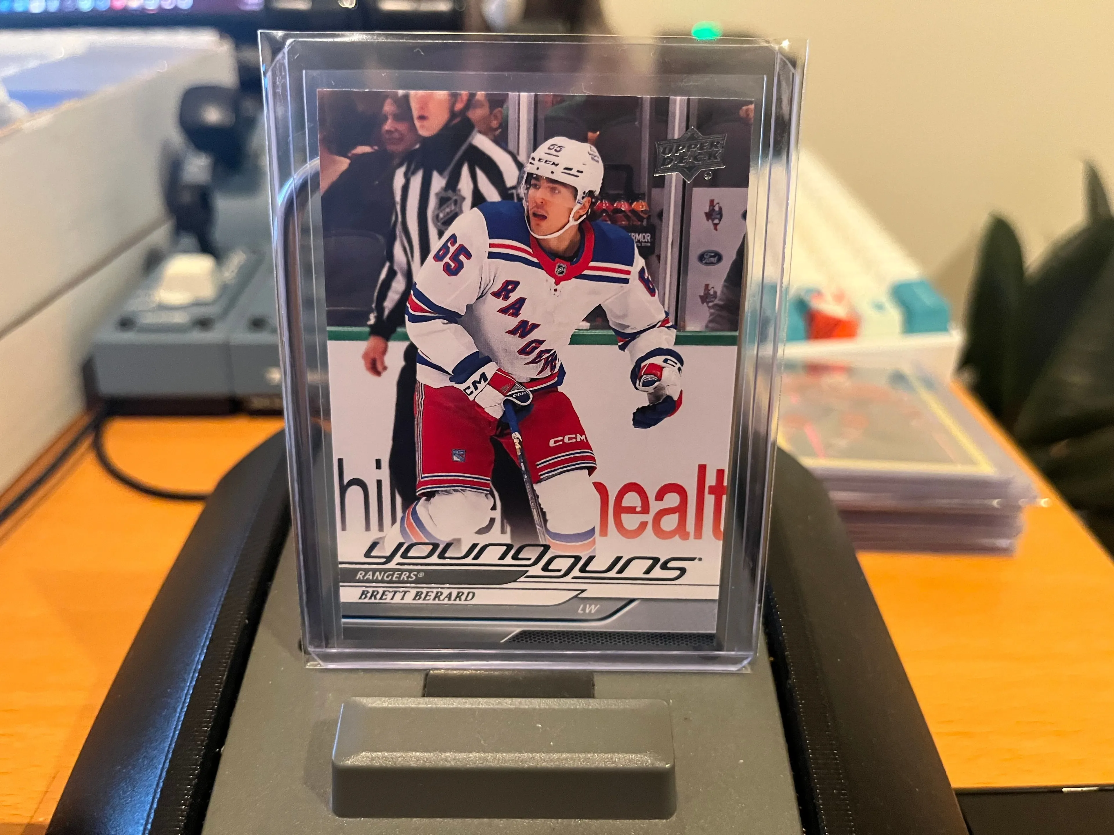 Product image for Berard	Brett	Young Guns - Rookie YG RC 1:2 Packs Rangers Rags