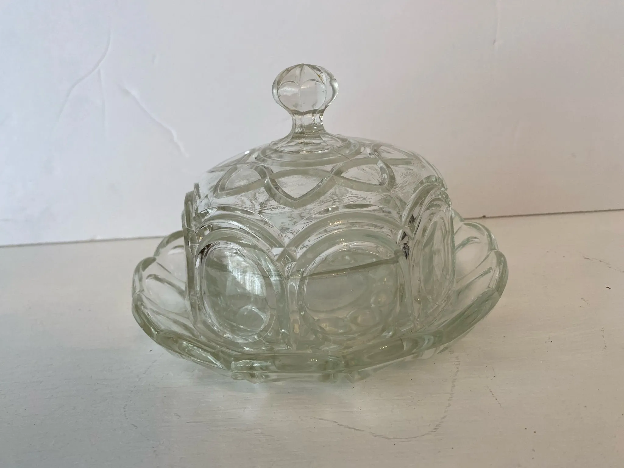 Product image for Round dome shaped glass butter dish