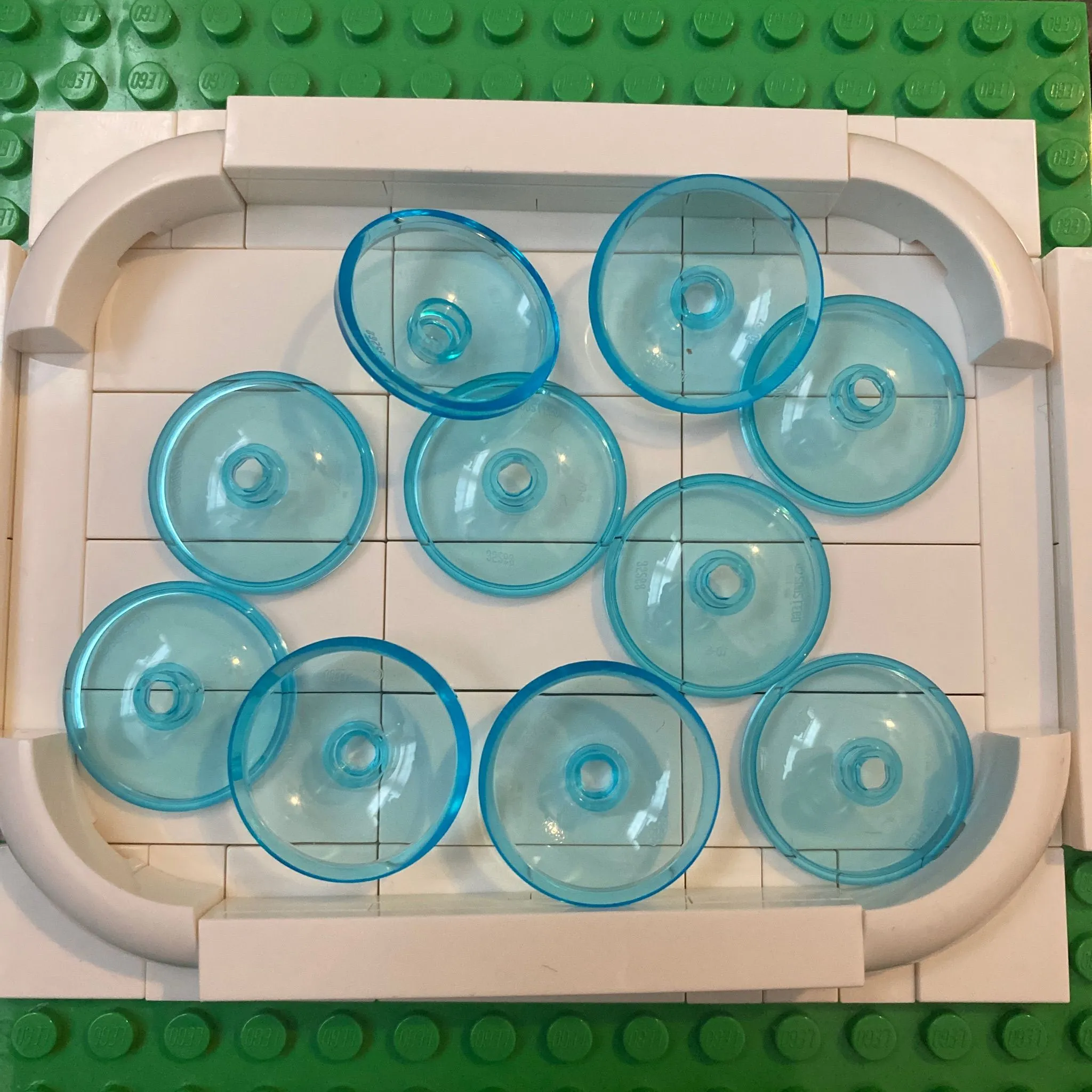 Product image for Blue Transparent Dish ( x10 )