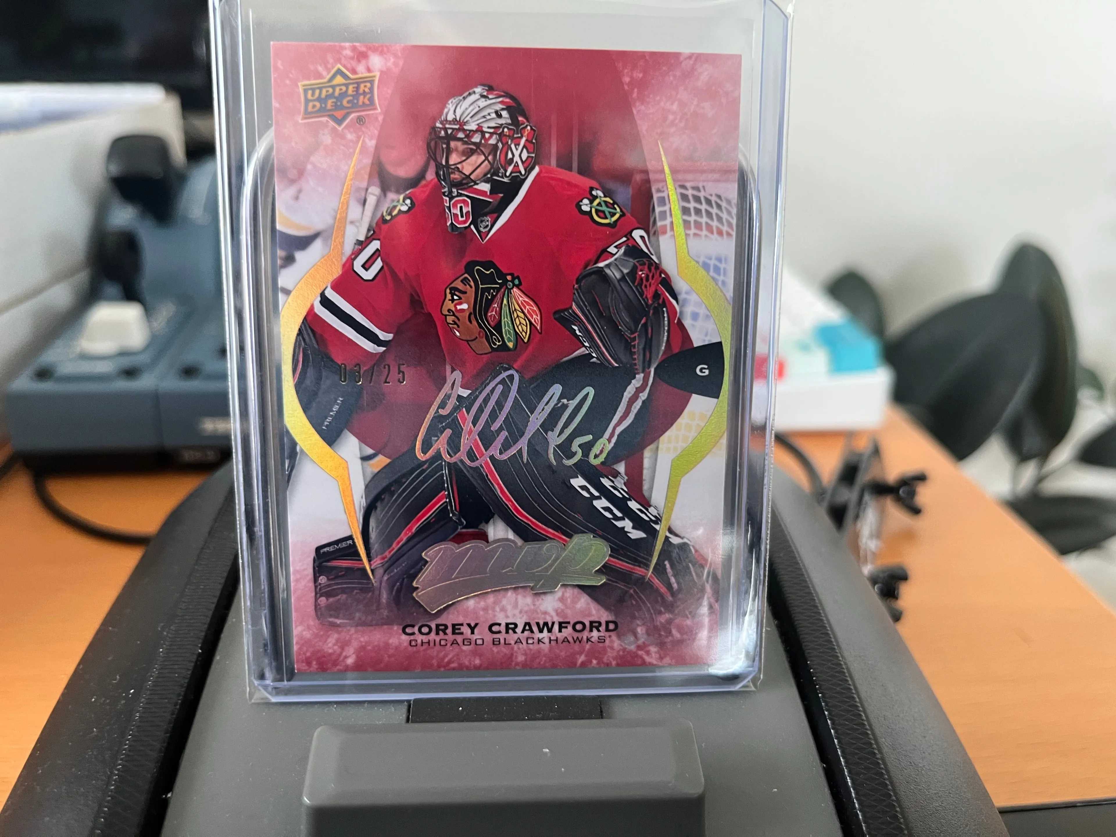 Product image for Crawford	Corey	Super Script 3/25 - Serial Numbered Goalie Blackhawks Hawks