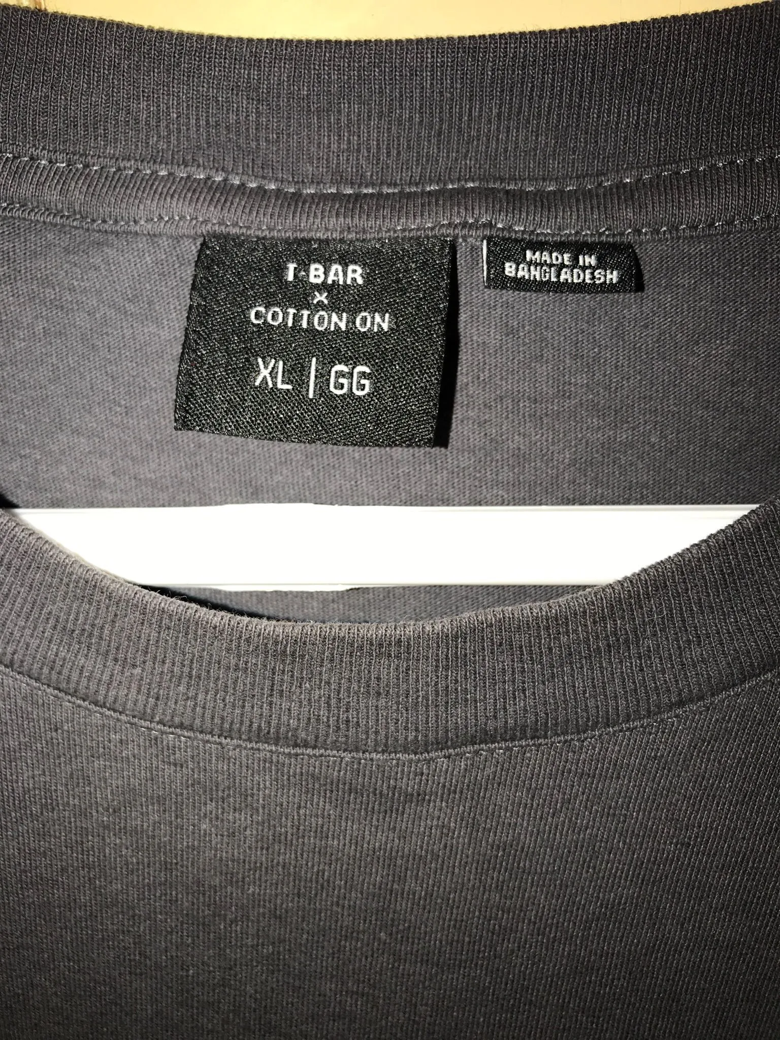 Listing Image Blurred Background