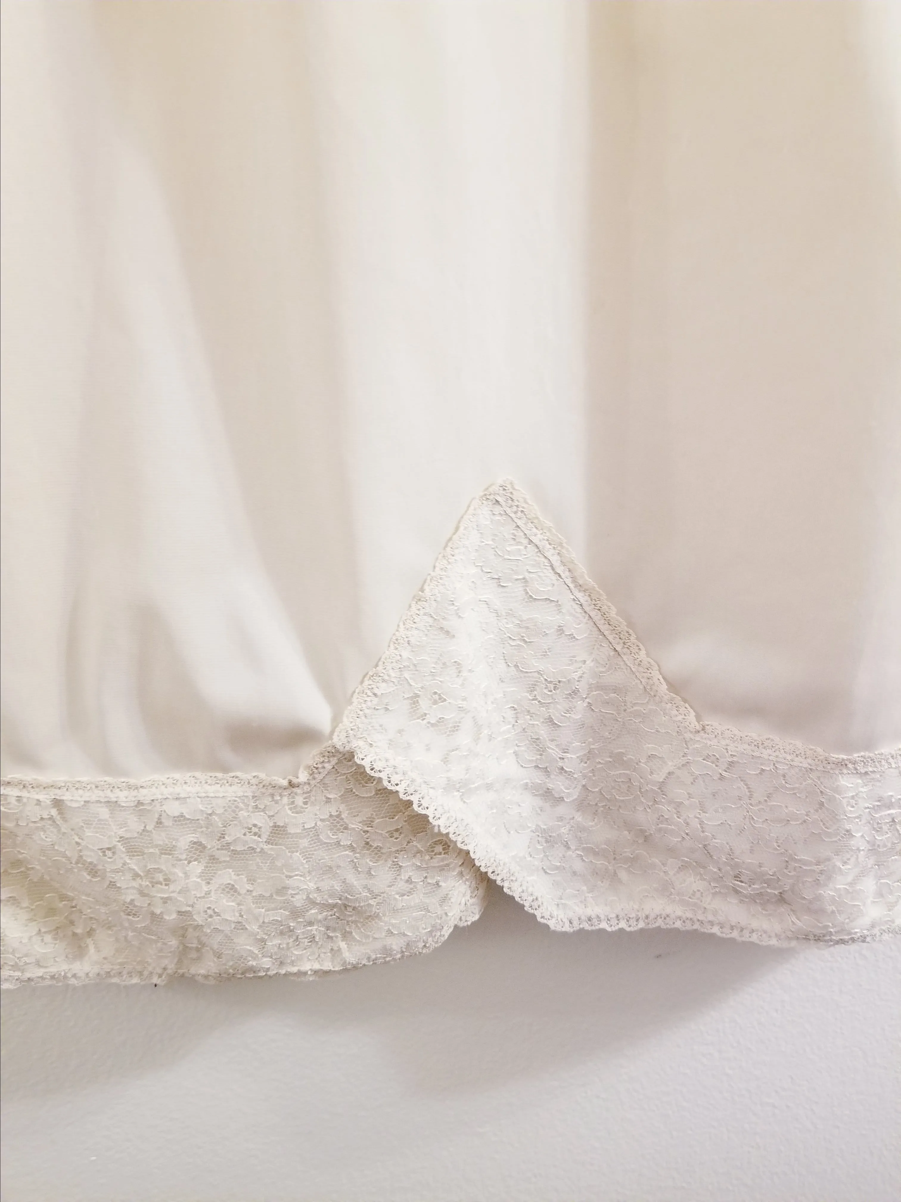Listing Image Blurred Background