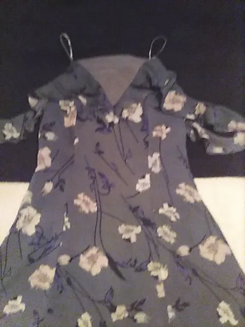 Listing Image Blurred Background